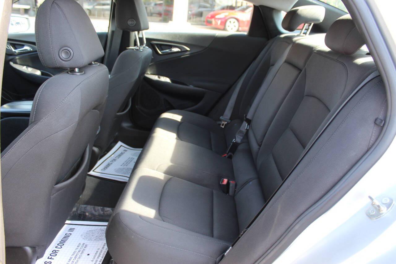 2021 Silver Chevrolet Malibu LT (1G1ZD5ST8MF) with an 1.5L I4 Turbocharger 1.5L I4 engine, CVT transmission, located at 4301 NW 39th , Oklahoma City, OK, 73112, (405) 949-5600, 35.512135, -97.598671 - SPEND SMART --- BUY FROM SUPER SPORTS. ALL PRICES, DOWN PAYMENTS, PAYMENTS, AND FINANCE TERMS ARE NEGOTIABLE AT THE TIME OF APPROVAL. WE WILL WORK WITH YOU TO FIT YOUR BUDGET. WE WILL EVEN LOWER AND ADJUST THE NUMBERS TO HELP MAKE THE VEHICLE MORE AFFORDABLE FOR YOU. Our financing progra- Photo#13