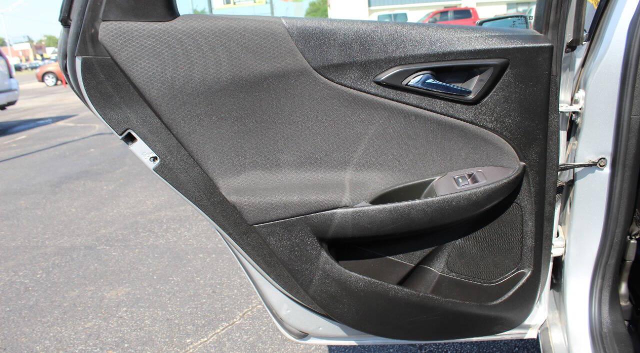 2021 Silver Chevrolet Malibu LT (1G1ZD5ST8MF) with an 1.5L I4 Turbocharger 1.5L I4 engine, CVT transmission, located at 4301 NW 39th , Oklahoma City, OK, 73112, (405) 949-5600, 35.512135, -97.598671 - SPEND SMART --- BUY FROM SUPER SPORTS. ALL PRICES, DOWN PAYMENTS, PAYMENTS, AND FINANCE TERMS ARE NEGOTIABLE AT THE TIME OF APPROVAL. WE WILL WORK WITH YOU TO FIT YOUR BUDGET. WE WILL EVEN LOWER AND ADJUST THE NUMBERS TO HELP MAKE THE VEHICLE MORE AFFORDABLE FOR YOU. Our financing progra- Photo#14