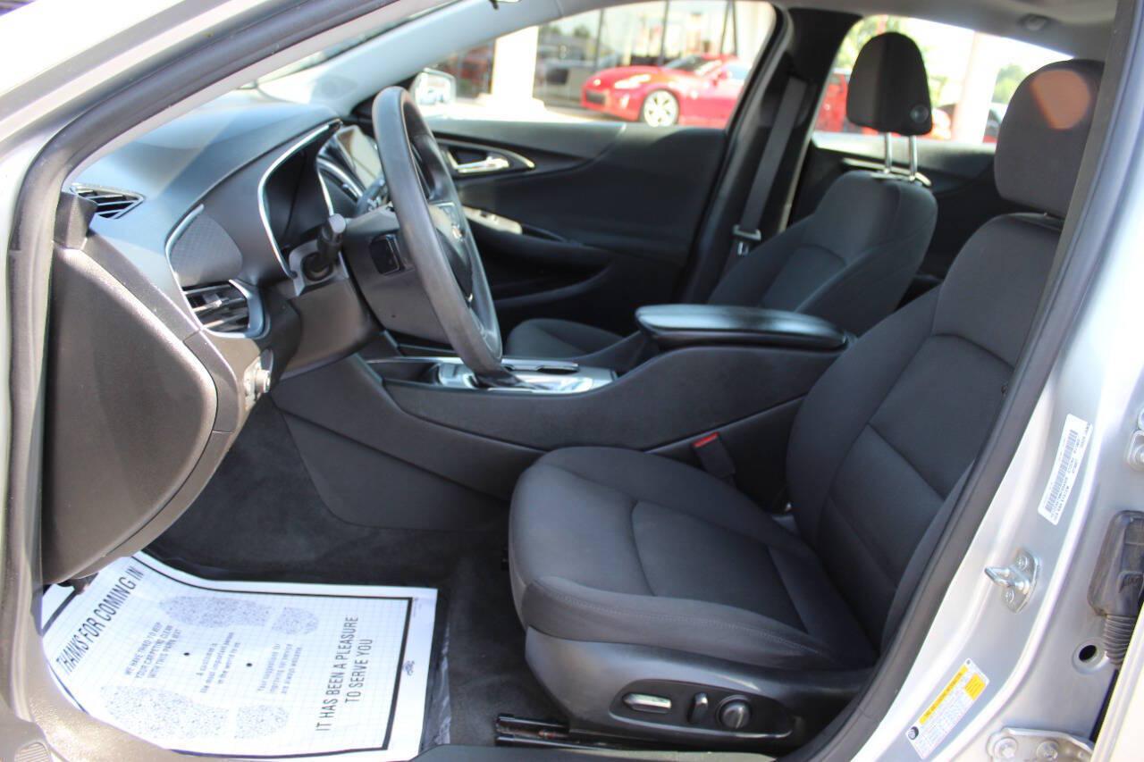 2021 Silver Chevrolet Malibu LT (1G1ZD5ST8MF) with an 1.5L I4 Turbocharger 1.5L I4 engine, CVT transmission, located at 4301 NW 39th , Oklahoma City, OK, 73112, (405) 949-5600, 35.512135, -97.598671 - SPEND SMART --- BUY FROM SUPER SPORTS. ALL PRICES, DOWN PAYMENTS, PAYMENTS, AND FINANCE TERMS ARE NEGOTIABLE AT THE TIME OF APPROVAL. WE WILL WORK WITH YOU TO FIT YOUR BUDGET. WE WILL EVEN LOWER AND ADJUST THE NUMBERS TO HELP MAKE THE VEHICLE MORE AFFORDABLE FOR YOU. Our financing progra- Photo#15