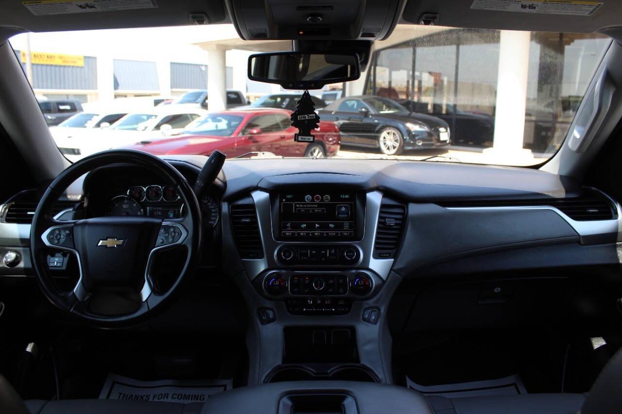 2015 Silver Chevrolet Tahoe LT 2WD (1GNSCBKC9FR) with an 5.3L V8 OHV 16V engine, 6-Speed Automatic transmission, located at 4301 NW 39th , Oklahoma City, OK, 73112, (405) 949-5600, 35.512135, -97.598671 - NO DRIVERS LICENCE -NO FULL COVERAGE INSURANCE - NO CREDIT CHECK. COME ON OVER TO SUPERSPORTS, TAKE A LOOK AND TEST DRIVE. PLEASE GIVE US A CALL AT (405) 949-5600. NO LICENCIA DE CONDUCIR - NO SEGURO DE COBERTURA TOTAL - NO VERIFICACION DE CREDITO. VISITENOS EN SUPERSPORTS, MIRE NUESTRO - Photo#20