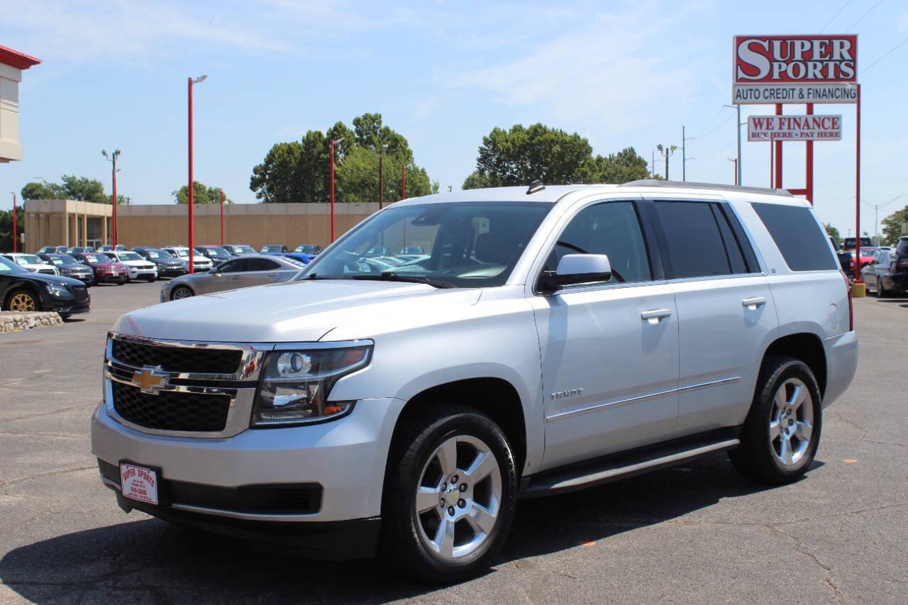 2015 Silver Chevrolet Tahoe LT 2WD (1GNSCBKC9FR) with an 5.3L V8 5.3L V8 engine, Automatic 6-Speed transmission, located at 4301 NW 39th , Oklahoma City, OK, 73112, (405) 949-5600, 35.512135, -97.598671 - Hablamos espanol. SPEND SMART --- BUY FROM SUPER SPORTS. ALL PRICES, DOWN PAYMENTS, PAYMENTS, AND FINANCE TERMS ARE NEGOTIABLE AT THE TIME OF APPROVAL. WE WILL WORK WITH YOU TO FIT YOUR BUDGET. WE WILL EVEN LOWER AND ADJUST THE NUMBERS TO HELP MAKE THE VEHICLE MORE AFFORDABLE FOR YOU.- Photo#6