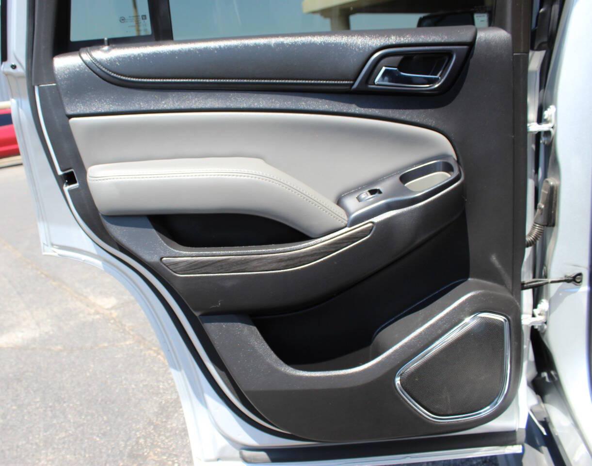 2015 Silver Chevrolet Tahoe LT 2WD (1GNSCBKC9FR) with an 5.3L V8 5.3L V8 engine, Automatic 6-Speed transmission, located at 4301 NW 39th , Oklahoma City, OK, 73112, (405) 949-5600, 35.512135, -97.598671 - Hablamos espanol. SPEND SMART --- BUY FROM SUPER SPORTS. ALL PRICES, DOWN PAYMENTS, PAYMENTS, AND FINANCE TERMS ARE NEGOTIABLE AT THE TIME OF APPROVAL. WE WILL WORK WITH YOU TO FIT YOUR BUDGET. WE WILL EVEN LOWER AND ADJUST THE NUMBERS TO HELP MAKE THE VEHICLE MORE AFFORDABLE FOR YOU.- Photo#17