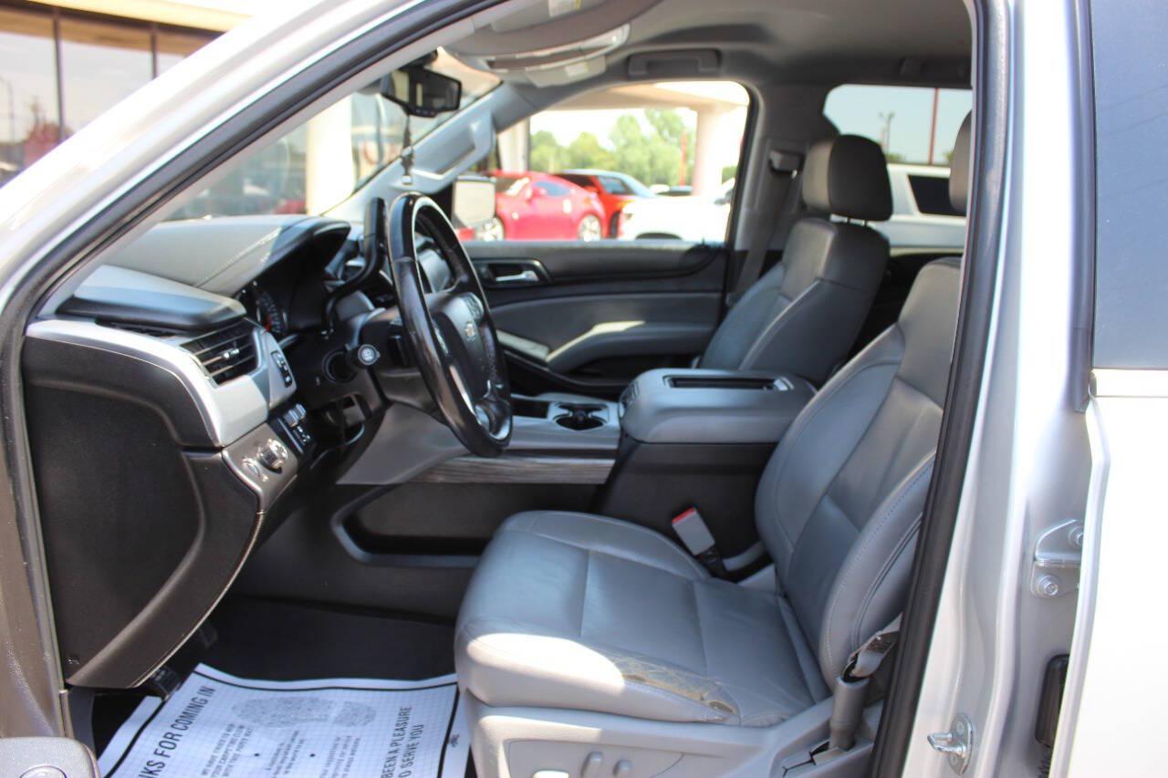 2015 Silver Chevrolet Tahoe LT 2WD (1GNSCBKC9FR) with an 5.3L V8 5.3L V8 engine, Automatic 6-Speed transmission, located at 4301 NW 39th , Oklahoma City, OK, 73112, (405) 949-5600, 35.512135, -97.598671 - Hablamos espanol. SPEND SMART --- BUY FROM SUPER SPORTS. ALL PRICES, DOWN PAYMENTS, PAYMENTS, AND FINANCE TERMS ARE NEGOTIABLE AT THE TIME OF APPROVAL. WE WILL WORK WITH YOU TO FIT YOUR BUDGET. WE WILL EVEN LOWER AND ADJUST THE NUMBERS TO HELP MAKE THE VEHICLE MORE AFFORDABLE FOR YOU.- Photo#18