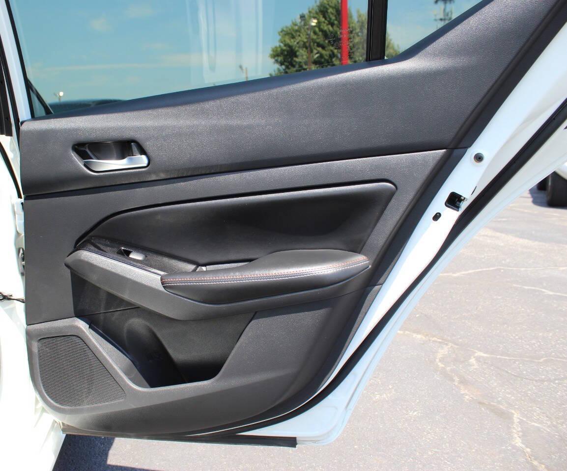 2023 White Nissan Altima 2.5 SR AWD (1N4BL4CW2PN) with an 2.5L L4 DOHC 16V engine, CVT transmission, located at 4301 NW 39th , Oklahoma City, OK, 73112, (405) 949-5600, 35.512135, -97.598671 - NO DRIVERS LICENCE -NO FULL COVERAGE INSURANCE - NO CREDIT CHECK. COME ON OVER TO SUPERSPORTS, TAKE A LOOK AND TEST DRIVE. PLEASE GIVE US A CALL AT (405) 949-5600. NO LICENCIA DE CONDUCIR - NO SEGURO DE COBERTURA TOTAL - NO VERIFICACION DE CREDITO. VISITENOS EN SUPERSPORTS, MIRE NUESTRO - Photo#11