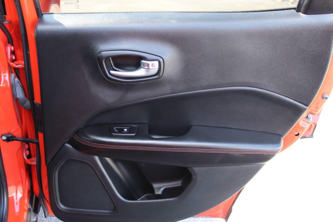 2021 Orange Jeep Compass Trailhawk 4WD (3C4NJDDB3MT) with an 2.4L L4 DOHC 16V engine, 9A transmission, located at 4301 NW 39th , Oklahoma City, OK, 73112, (405) 949-5600, 35.512135, -97.598671 - NO DRIVERS LICENCE -NO FULL COVERAGE INSURANCE - NO CREDIT CHECK. COME ON OVER TO SUPERSPORTS, TAKE A LOOK AND TEST DRIVE. PLEASE GIVE US A CALL AT (405) 949-5600. NO LICENCIA DE CONDUCIR - NO SEGURO DE COBERTURA TOTAL - NO VERIFICACION DE CREDITO. VISITENOS EN SUPERSPORTS, MIRE NUESTRO - Photo#11