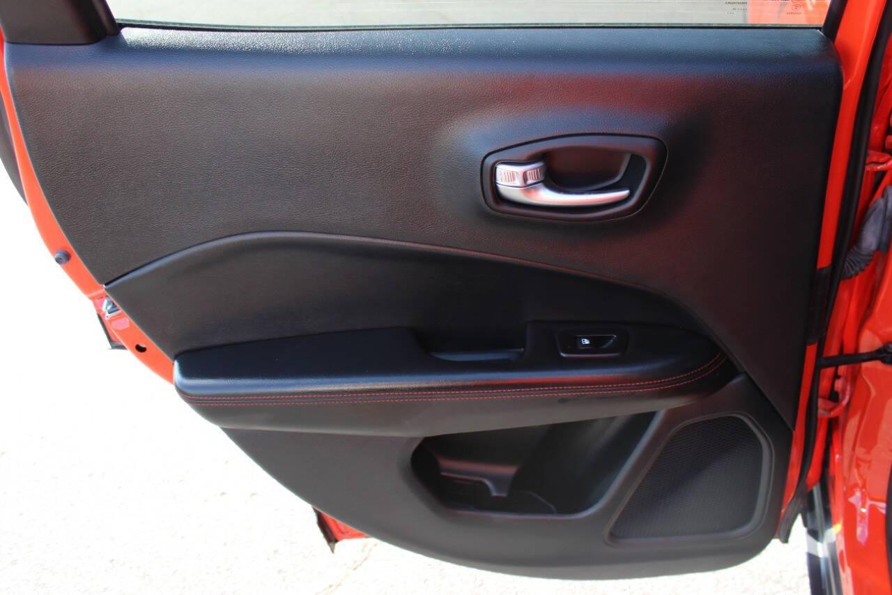 2021 Orange Jeep Compass Trailhawk 4WD (3C4NJDDB3MT) with an 2.4L L4 DOHC 16V engine, 9A transmission, located at 4301 NW 39th , Oklahoma City, OK, 73112, (405) 949-5600, 35.512135, -97.598671 - NO DRIVERS LICENCE -NO FULL COVERAGE INSURANCE - NO CREDIT CHECK. COME ON OVER TO SUPERSPORTS, TAKE A LOOK AND TEST DRIVE. PLEASE GIVE US A CALL AT (405) 949-5600. NO LICENCIA DE CONDUCIR - NO SEGURO DE COBERTURA TOTAL - NO VERIFICACION DE CREDITO. VISITENOS EN SUPERSPORTS, MIRE NUESTRO - Photo#14