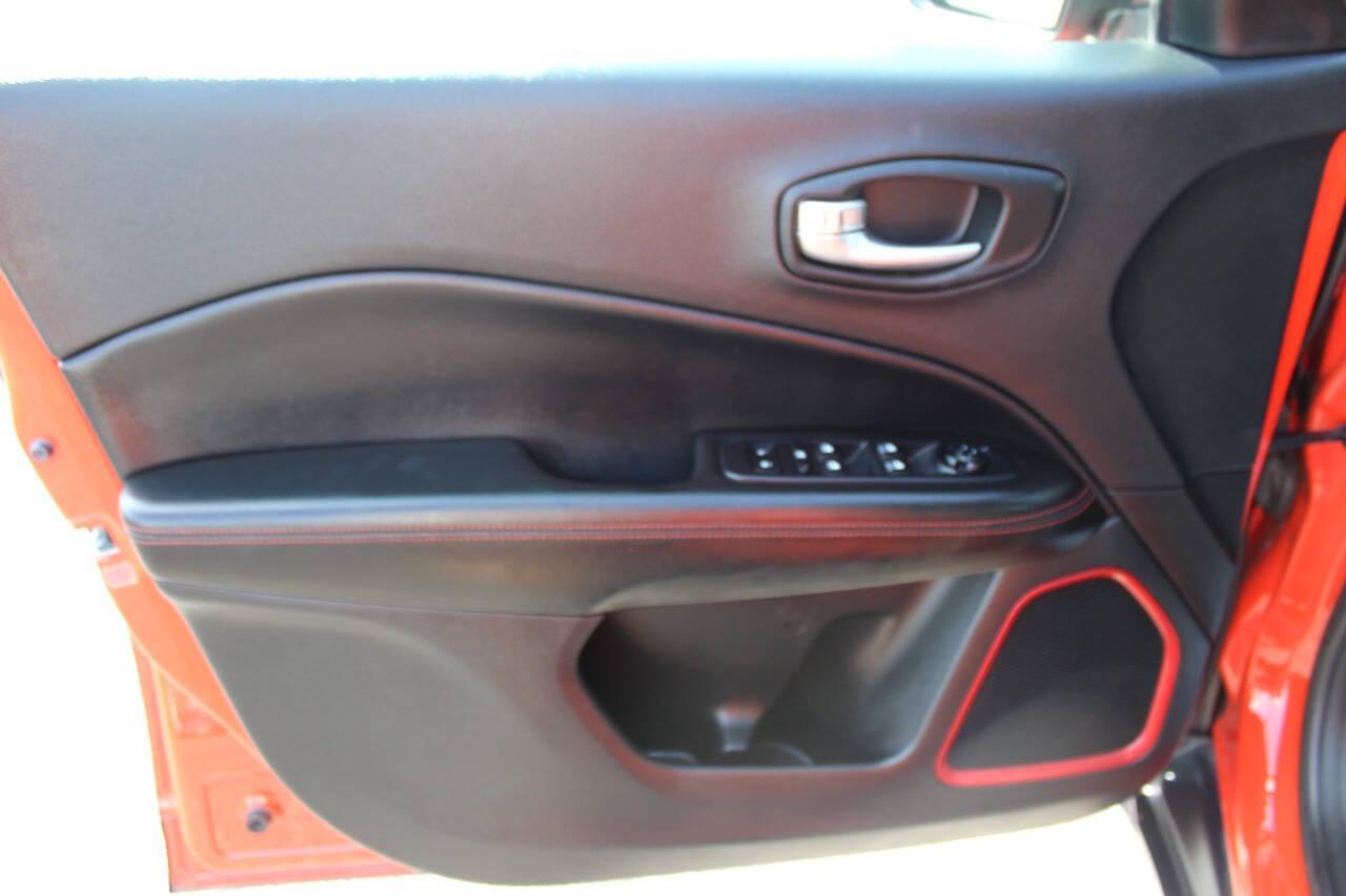 2021 Orange Jeep Compass Trailhawk 4WD (3C4NJDDB3MT) with an 2.4L L4 DOHC 16V engine, 9A transmission, located at 4301 NW 39th , Oklahoma City, OK, 73112, (405) 949-5600, 35.512135, -97.598671 - NO DRIVERS LICENCE -NO FULL COVERAGE INSURANCE - NO CREDIT CHECK. COME ON OVER TO SUPERSPORTS, TAKE A LOOK AND TEST DRIVE. PLEASE GIVE US A CALL AT (405) 949-5600. NO LICENCIA DE CONDUCIR - NO SEGURO DE COBERTURA TOTAL - NO VERIFICACION DE CREDITO. VISITENOS EN SUPERSPORTS, MIRE NUESTRO - Photo#16