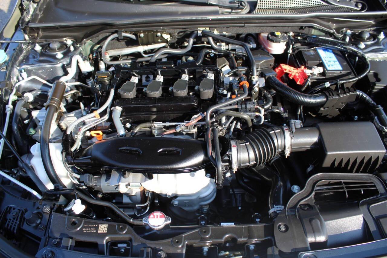 2024 Gray Honda Civic EX-L Hatchback (19XFL1H75RE) with an 1.5L I4 Turbocharger 1.5L I4 engine, CVT transmission, located at 4301 NW 39th , Oklahoma City, OK, 73112, (405) 949-5600, 35.512135, -97.598671 - NO DRIVERS LICENCE -NO FULL COVERAGE INSURANCE - NO CREDIT CHECK. COME ON OVER TO SUPERSPORTS, TAKE A LOOK AND TEST DRIVE. PLEASE GIVE US A CALL AT (405) 949-5600. NO LICENCIA DE CONDUCIR - NO SEGURO DE COBERTURA TOTAL - NO VERIFICACION DE CREDITO. VISITENOS EN SUPERSPORTS, MIRE NUESTRO - Photo#7