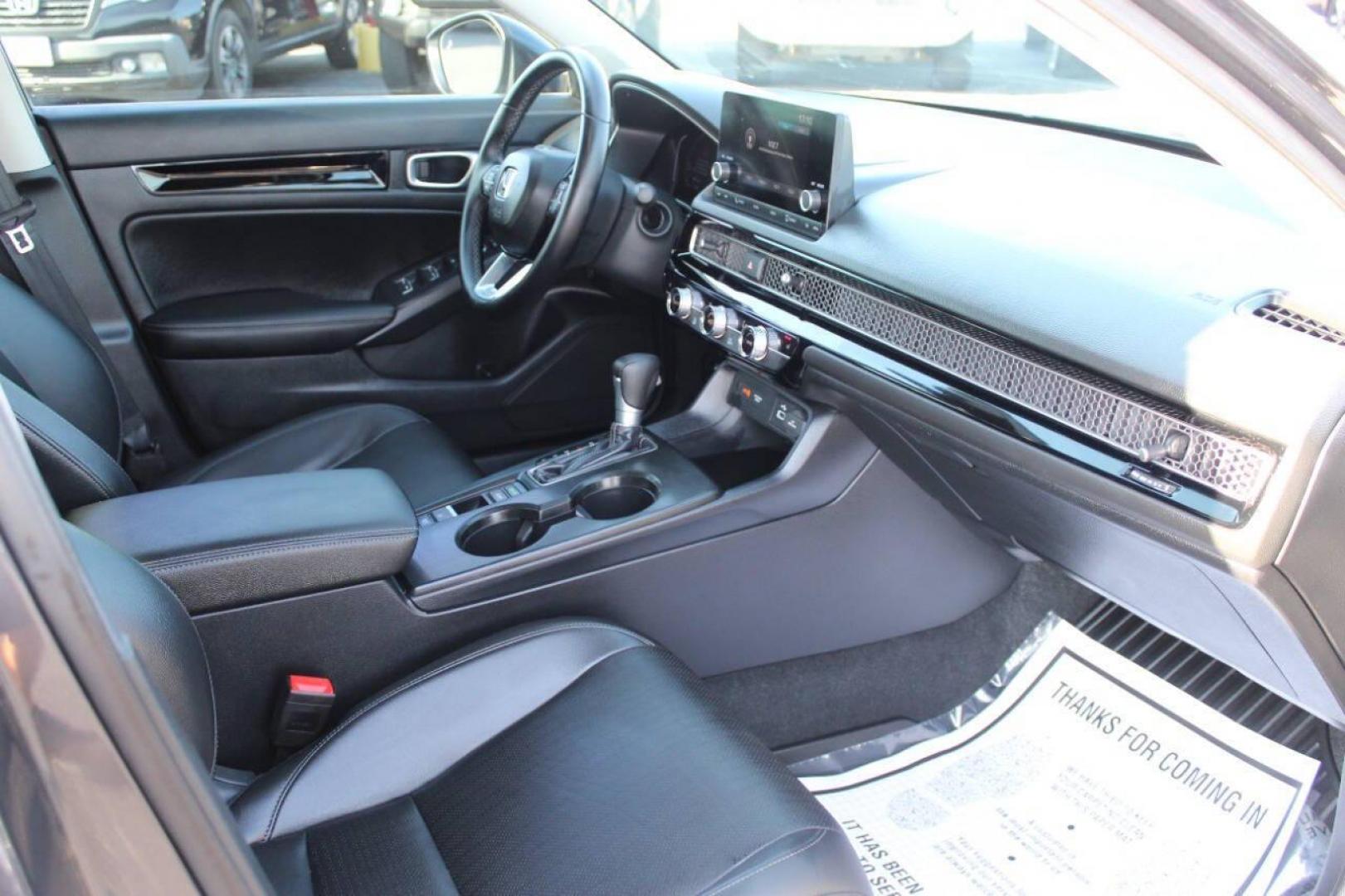 2024 Gray Honda Civic EX-L Hatchback (19XFL1H75RE) with an 2.0L L4 DOHC 16V TURBO engine, CVT transmission, located at 4301 NW 39th , Oklahoma City, OK, 73112, (405) 949-5600, 35.512135, -97.598671 - NO DRIVERS LICENCE -NO FULL COVERAGE INSURANCE - NO CREDIT CHECK. COME ON OVER TO SUPERSPORTS, TAKE A LOOK AND TEST DRIVE. PLEASE GIVE US A CALL AT (405) 949-5600. NO LICENCIA DE CONDUCIR - NO SEGURO DE COBERTURA TOTAL - NO VERIFICACION DE CREDITO. VISITENOS EN SUPERSPORTS, MIRE NUESTRO - Photo#8