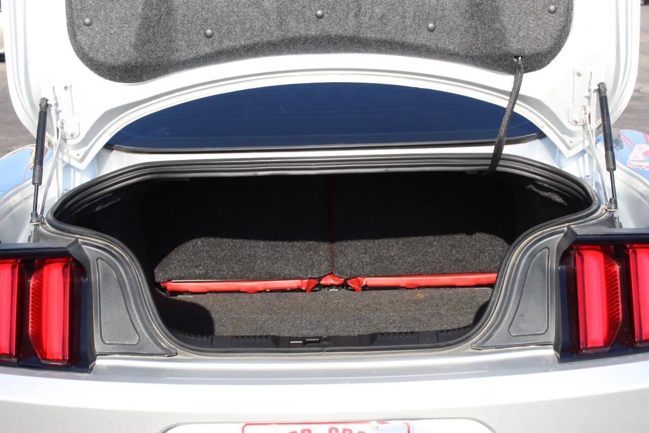 2017 Silver Ford Mustang GT Premium Coupe (1FA6P8CF6H5) with an 5.0L V8 DOHC 32V engine, Automatic 6-Speed transmission, located at 4301 NW 39th , Oklahoma City, OK, 73112, (405) 949-5600, 35.512135, -97.598671 - NO DRIVERS LICENCE -NO FULL COVERAGE INSURANCE - NO CREDIT CHECK. COME ON OVER TO SUPERSPORTS, TAKE A LOOK AND TEST DRIVE. PLEASE GIVE US A CALL AT (405) 949-5600. NO LICENCIA DE CONDUCIR - NO SEGURO DE COBERTURA TOTAL - NO VERIFICACION DE CREDITO. VISITENOS EN SUPERSPORTS, MIRE NUESTRO - Photo#11