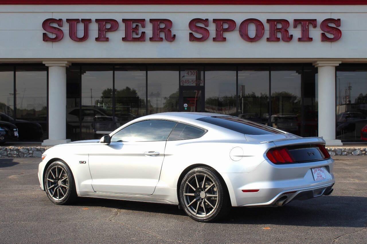 2017 Silver Ford Mustang GT Premium Coupe (1FA6P8CF6H5) with an 5.0L V8 5.0L V8 engine, Automatic 6-Speed transmission, located at 4301 NW 39th , Oklahoma City, OK, 73112, (405) 949-5600, 35.512135, -97.598671 - NO DRIVERS LICENCE -NO FULL COVERAGE INSURANCE - NO CREDIT CHECK. COME ON OVER TO SUPERSPORTS, TAKE A LOOK AND TEST DRIVE. PLEASE GIVE US A CALL AT (405) 949-5600. NO LICENCIA DE CONDUCIR - NO SEGURO DE COBERTURA TOTAL - NO VERIFICACION DE CREDITO. VISITENOS EN SUPERSPORTS, MIRE NUESTRO - Photo#4
