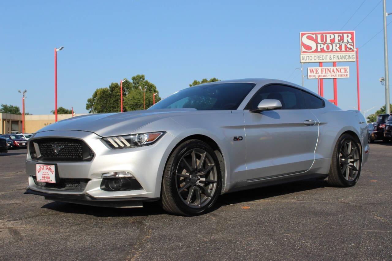 2017 Silver Ford Mustang GT Premium Coupe (1FA6P8CF6H5) with an 5.0L V8 5.0L V8 engine, Automatic 6-Speed transmission, located at 4301 NW 39th , Oklahoma City, OK, 73112, (405) 949-5600, 35.512135, -97.598671 - NO DRIVERS LICENCE -NO FULL COVERAGE INSURANCE - NO CREDIT CHECK. COME ON OVER TO SUPERSPORTS, TAKE A LOOK AND TEST DRIVE. PLEASE GIVE US A CALL AT (405) 949-5600. NO LICENCIA DE CONDUCIR - NO SEGURO DE COBERTURA TOTAL - NO VERIFICACION DE CREDITO. VISITENOS EN SUPERSPORTS, MIRE NUESTRO - Photo#6