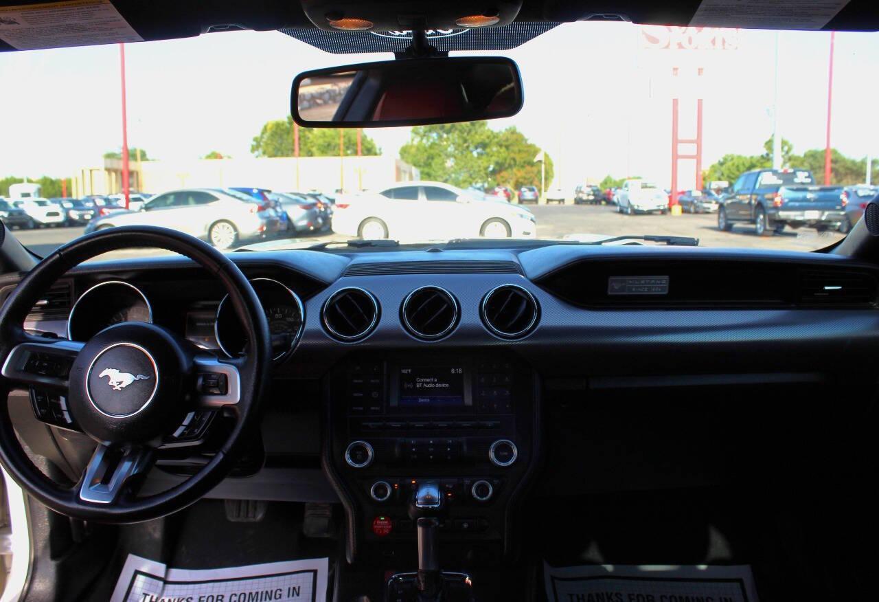 2017 Silver Ford Mustang GT Premium Coupe (1FA6P8CF6H5) with an 5.0L V8 5.0L V8 engine, Automatic 6-Speed transmission, located at 4301 NW 39th , Oklahoma City, OK, 73112, (405) 949-5600, 35.512135, -97.598671 - NO DRIVERS LICENCE -NO FULL COVERAGE INSURANCE - NO CREDIT CHECK. COME ON OVER TO SUPERSPORTS, TAKE A LOOK AND TEST DRIVE. PLEASE GIVE US A CALL AT (405) 949-5600. NO LICENCIA DE CONDUCIR - NO SEGURO DE COBERTURA TOTAL - NO VERIFICACION DE CREDITO. VISITENOS EN SUPERSPORTS, MIRE NUESTRO - Photo#15