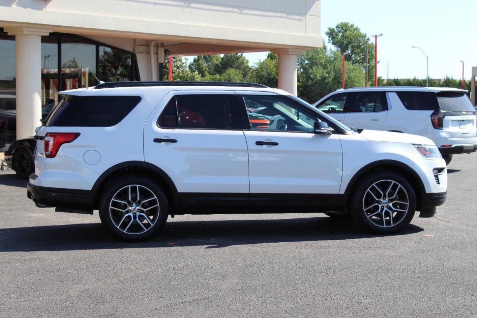 2019 White Ford Explorer Sport 4WD (1FM5K8GT2KG) with an 3.5L V6 DOHC 24V engine, 6A transmission, located at 4301 NW 39th , Oklahoma City, OK, 73112, (405) 949-5600, 35.512135, -97.598671 - NO DRIVERS LICENCE -NO FULL COVERAGE INSURANCE - NO CREDIT CHECK. COME ON OVER TO SUPERSPORTS, TAKE A LOOK AND TEST DRIVE. PLEASE GIVE US A CALL AT (405) 949-5600. NO LICENCIA DE CONDUCIR - NO SEGURO DE COBERTURA TOTAL - NO VERIFICACION DE CREDITO. VISITENOS EN SUPERSPORTS, MIRE NUESTRO - Photo#2