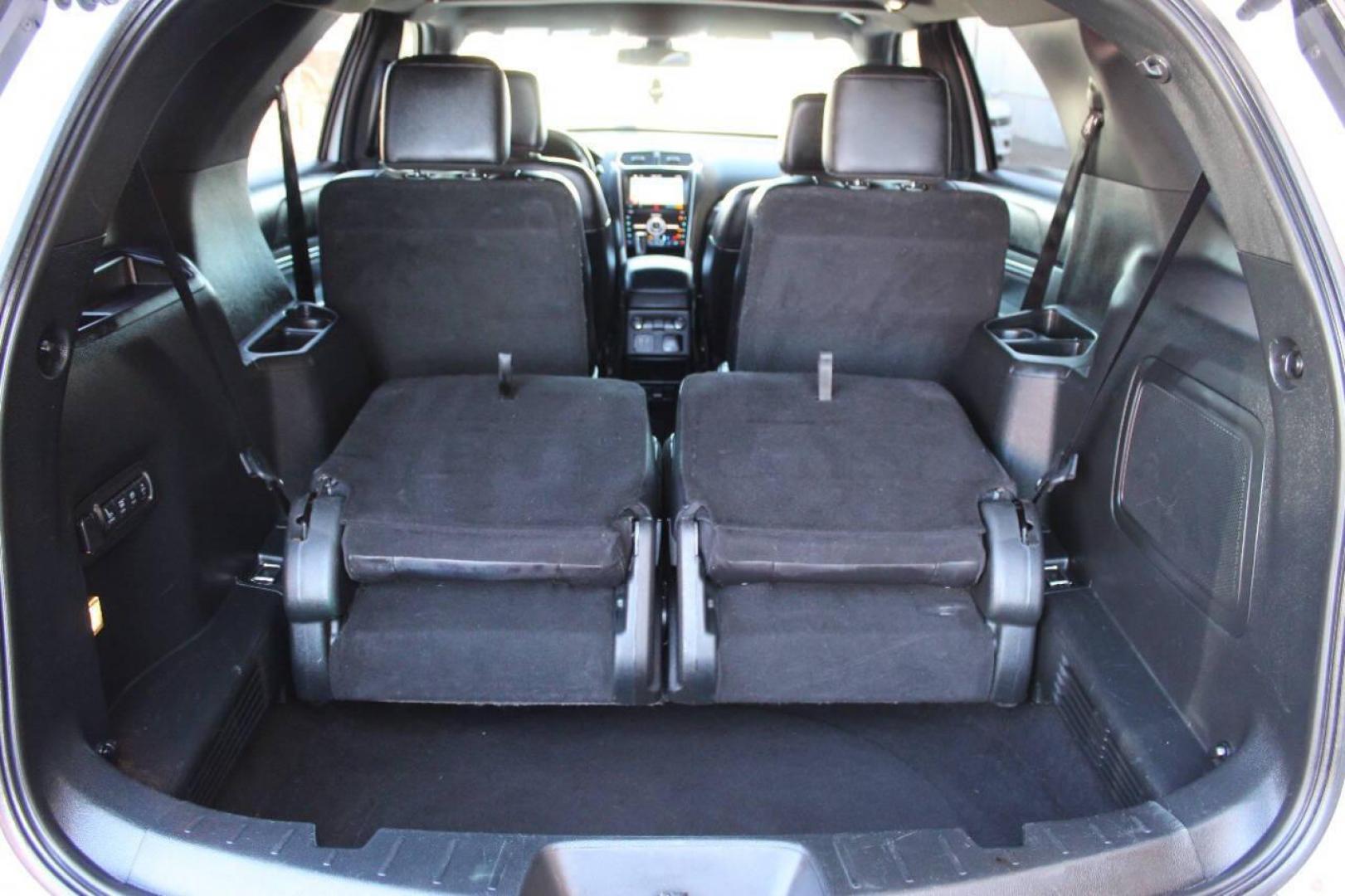 2019 White Ford Explorer Sport 4WD (1FM5K8GT2KG) with an 3.5L V6 DOHC 24V engine, 6A transmission, located at 4301 NW 39th , Oklahoma City, OK, 73112, (405) 949-5600, 35.512135, -97.598671 - NO DRIVERS LICENCE -NO FULL COVERAGE INSURANCE - NO CREDIT CHECK. COME ON OVER TO SUPERSPORTS, TAKE A LOOK AND TEST DRIVE. PLEASE GIVE US A CALL AT (405) 949-5600. NO LICENCIA DE CONDUCIR - NO SEGURO DE COBERTURA TOTAL - NO VERIFICACION DE CREDITO. VISITENOS EN SUPERSPORTS, MIRE NUESTRO - Photo#14