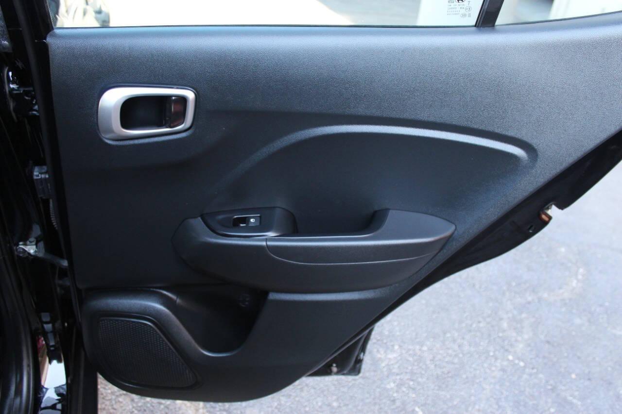 2022 Black Hyundai Venue SE (KMHRB8A3XNU) with an 1.6L L4 DOHC 16V engine, CVT transmission, located at 4301 NW 39th , Oklahoma City, OK, 73112, (405) 949-5600, 35.512135, -97.598671 - NO DRIVERS LICENCE -NO FULL COVERAGE INSURANCE - NO CREDIT CHECK. COME ON OVER TO SUPERSPORTS, TAKE A LOOK AND TEST DRIVE. PLEASE GIVE US A CALL AT (405) 949-5600. NO LICENCIA DE CONDUCIR - NO SEGURO DE COBERTURA TOTAL - NO VERIFICACION DE CREDITO. VISITENOS EN SUPERSPORTS, MIRE NUESTRO - Photo#11