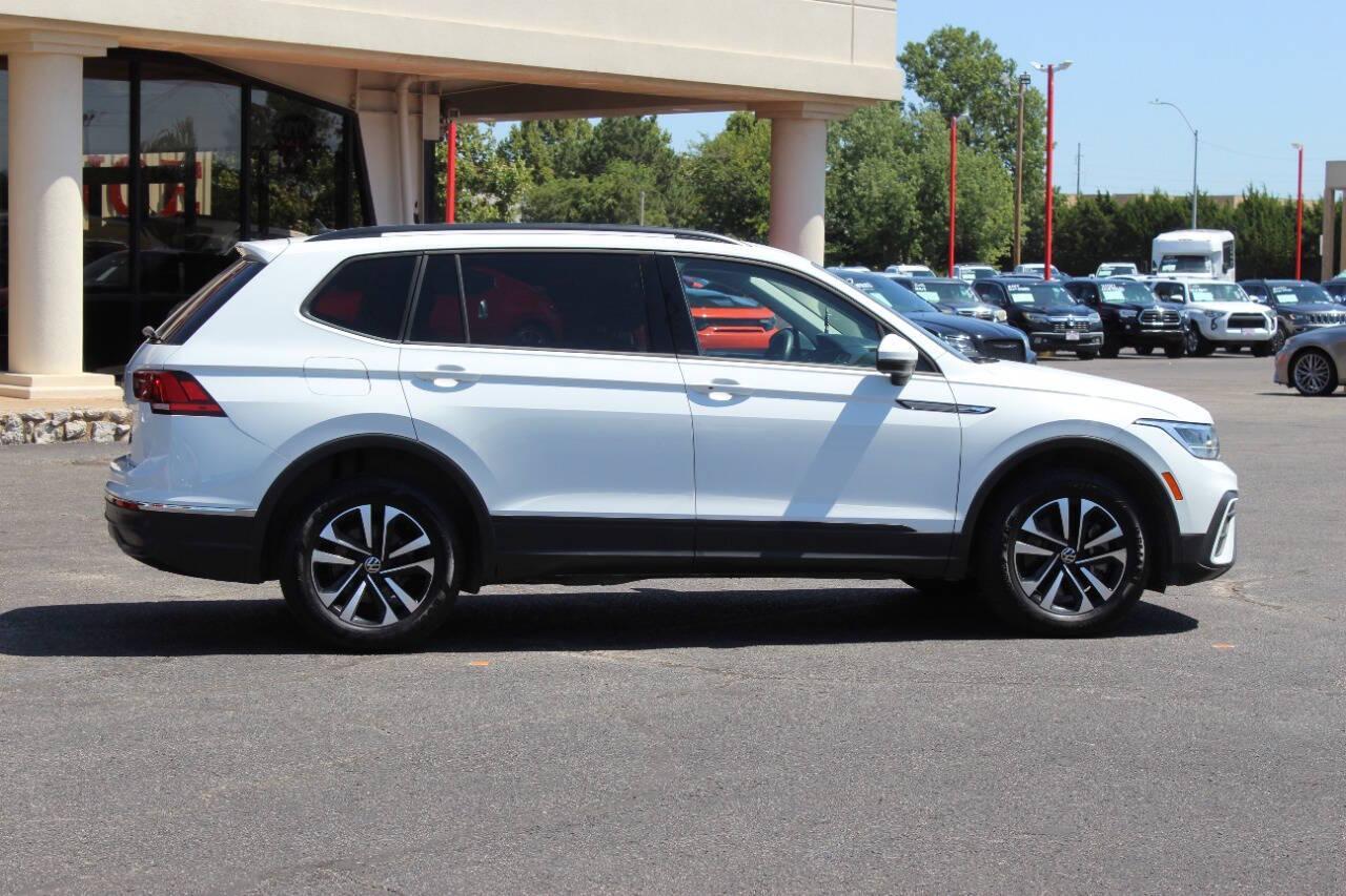 2022 White Volkswagen Tiguan S (3VV1B7AXXNM) with an 2.0L L4 DOHC 16V TURBO engine, 8A transmission, located at 4301 NW 39th , Oklahoma City, OK, 73112, (405) 949-5600, 35.512135, -97.598671 - NO DRIVERS LICENCE -NO FULL COVERAGE INSURANCE - NO CREDIT CHECK. COME ON OVER TO SUPERSPORTS, TAKE A LOOK AND TEST DRIVE. PLEASE GIVE US A CALL AT (405) 949-5600. NO LICENCIA DE CONDUCIR - NO SEGURO DE COBERTURA TOTAL - NO VERIFICACION DE CREDITO. VISITENOS EN SUPERSPORTS, MIRE NUESTRO - Photo#2