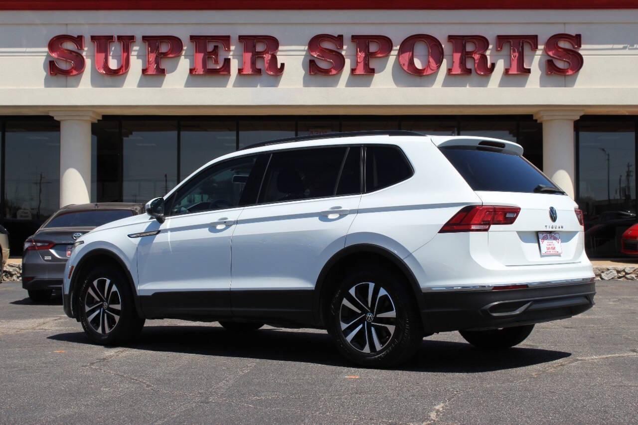 2022 White Volkswagen Tiguan S (3VV1B7AXXNM) with an 2.0L L4 DOHC 16V TURBO engine, 8A transmission, located at 4301 NW 39th , Oklahoma City, OK, 73112, (405) 949-5600, 35.512135, -97.598671 - NO DRIVERS LICENCE -NO FULL COVERAGE INSURANCE - NO CREDIT CHECK. COME ON OVER TO SUPERSPORTS, TAKE A LOOK AND TEST DRIVE. PLEASE GIVE US A CALL AT (405) 949-5600. NO LICENCIA DE CONDUCIR - NO SEGURO DE COBERTURA TOTAL - NO VERIFICACION DE CREDITO. VISITENOS EN SUPERSPORTS, MIRE NUESTRO - Photo#4