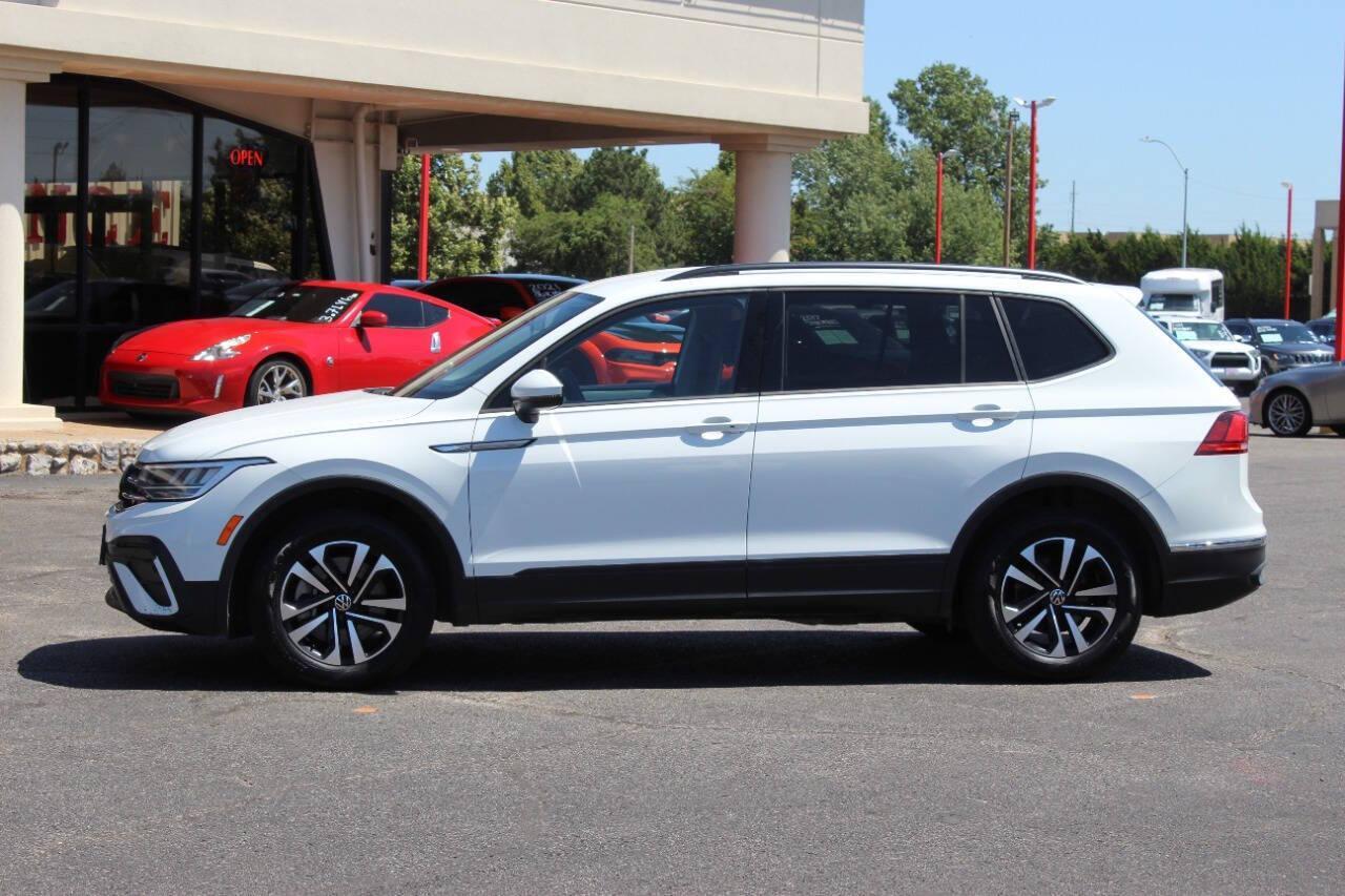 2022 White Volkswagen Tiguan S (3VV1B7AXXNM) with an 2.0L L4 DOHC 16V TURBO engine, 8A transmission, located at 4301 NW 39th , Oklahoma City, OK, 73112, (405) 949-5600, 35.512135, -97.598671 - NO DRIVERS LICENCE -NO FULL COVERAGE INSURANCE - NO CREDIT CHECK. COME ON OVER TO SUPERSPORTS, TAKE A LOOK AND TEST DRIVE. PLEASE GIVE US A CALL AT (405) 949-5600. NO LICENCIA DE CONDUCIR - NO SEGURO DE COBERTURA TOTAL - NO VERIFICACION DE CREDITO. VISITENOS EN SUPERSPORTS, MIRE NUESTRO - Photo#5