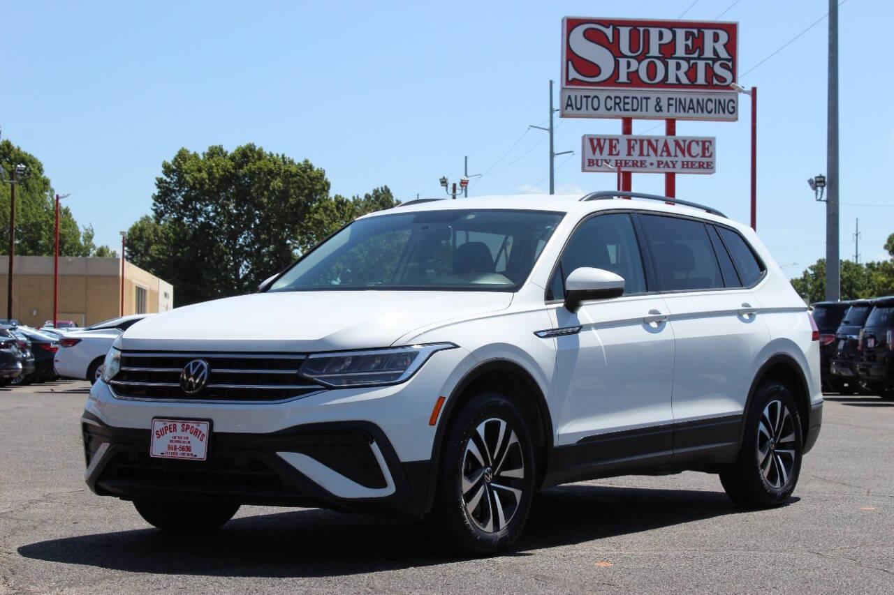 2022 White Volkswagen Tiguan S (3VV1B7AXXNM) with an 2.0L L4 DOHC 16V TURBO engine, 8A transmission, located at 4301 NW 39th , Oklahoma City, OK, 73112, (405) 949-5600, 35.512135, -97.598671 - NO DRIVERS LICENCE -NO FULL COVERAGE INSURANCE - NO CREDIT CHECK. COME ON OVER TO SUPERSPORTS, TAKE A LOOK AND TEST DRIVE. PLEASE GIVE US A CALL AT (405) 949-5600. NO LICENCIA DE CONDUCIR - NO SEGURO DE COBERTURA TOTAL - NO VERIFICACION DE CREDITO. VISITENOS EN SUPERSPORTS, MIRE NUESTRO - Photo#6