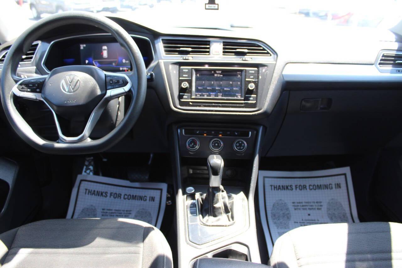 2022 White Volkswagen Tiguan S (3VV1B7AXXNM) with an 2.0L L4 DOHC 16V TURBO engine, 8A transmission, located at 4301 NW 39th , Oklahoma City, OK, 73112, (405) 949-5600, 35.512135, -97.598671 - NO DRIVERS LICENCE -NO FULL COVERAGE INSURANCE - NO CREDIT CHECK. COME ON OVER TO SUPERSPORTS, TAKE A LOOK AND TEST DRIVE. PLEASE GIVE US A CALL AT (405) 949-5600. NO LICENCIA DE CONDUCIR - NO SEGURO DE COBERTURA TOTAL - NO VERIFICACION DE CREDITO. VISITENOS EN SUPERSPORTS, MIRE NUESTRO - Photo#18