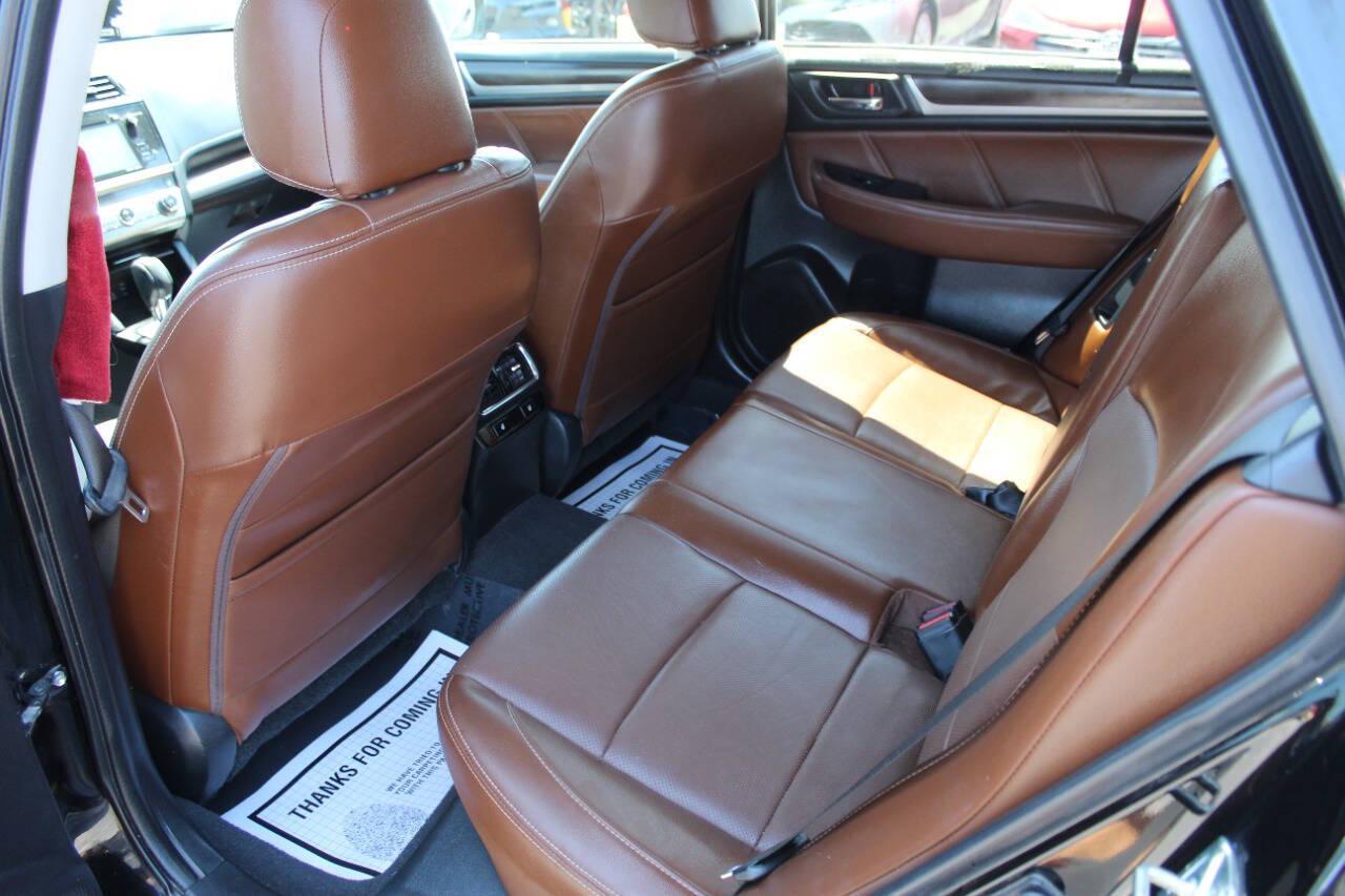 2017 Black Subaru Outback 2.5i Touring (4S4BSETC4H3) with an 2.5L H4 DOHC 16V engine, 6A transmission, located at 4301 NW 39th , Oklahoma City, OK, 73112, (405) 949-5600, 35.512135, -97.598671 - NO DRIVERS LICENCE -NO FULL COVERAGE INSURANCE - NO CREDIT CHECK. COME ON OVER TO SUPERSPORTS, TAKE A LOOK AND TEST DRIVE. PLEASE GIVE US A CALL AT (405) 949-5600. NO LICENCIA DE CONDUCIR - NO SEGURO DE COBERTURA TOTAL - NO VERIFICACION DE CREDITO. VISITENOS EN SUPERSPORTS, MIRE NUESTRO - Photo#13