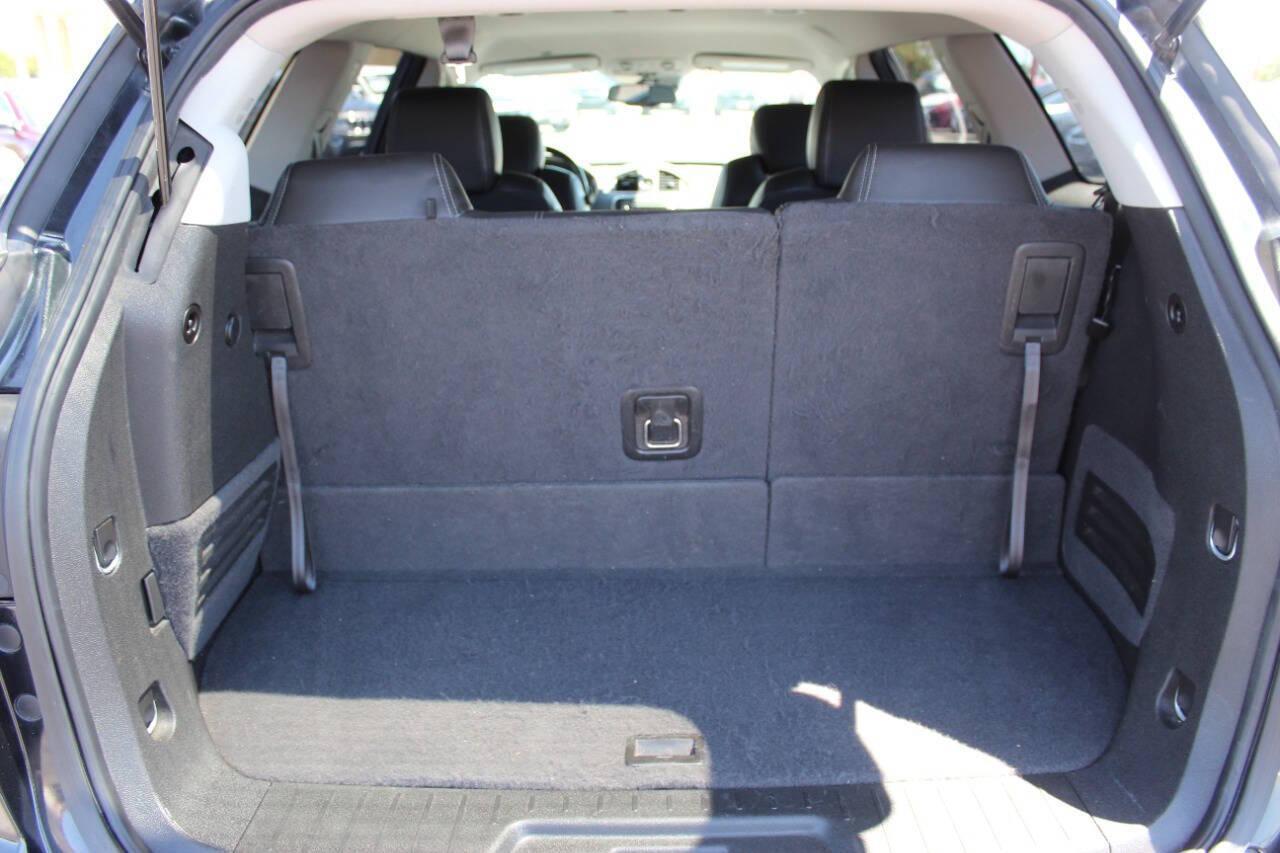 2015 Black Buick Enclave Leather FWD (5GAKRBKD0FJ) with an 3.6L V6 DOHC 24V engine, 6-Speed Automatic Overdrive transmission, located at 4301 NW 39th , Oklahoma City, OK, 73112, (405) 949-5600, 35.512135, -97.598671 - NO DRIVERS LICENCE -NO FULL COVERAGE INSURANCE - NO CREDIT CHECK. COME ON OVER TO SUPERSPORTS, TAKE A LOOK AND TEST DRIVE. PLEASE GIVE US A CALL AT (405) 949-5600. NO LICENCIA DE CONDUCIR - NO SEGURO DE COBERTURA TOTAL - NO VERIFICACION DE CREDITO. VISITENOS EN SUPERSPORTS, MIRE NUESTRO - Photo#13