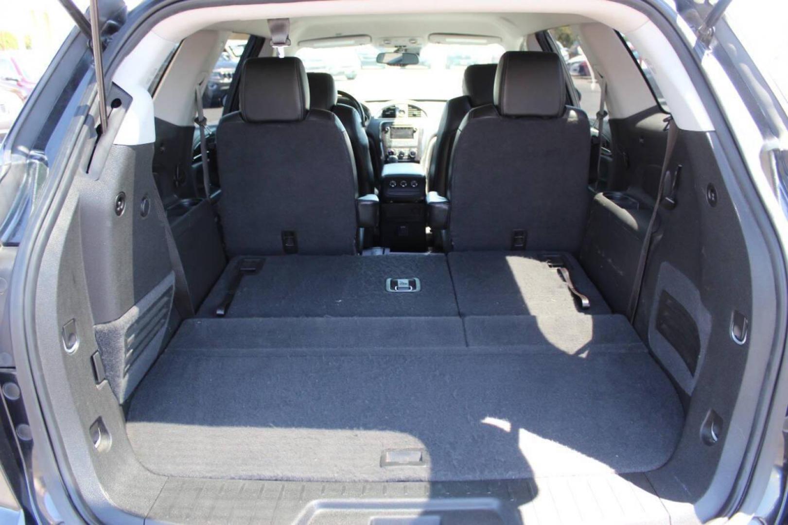 2015 Black Buick Enclave Leather FWD (5GAKRBKD0FJ) with an 3.6L V6 DOHC 24V engine, 6-Speed Automatic Overdrive transmission, located at 4301 NW 39th , Oklahoma City, OK, 73112, (405) 949-5600, 35.512135, -97.598671 - NO DRIVERS LICENCE -NO FULL COVERAGE INSURANCE - NO CREDIT CHECK. COME ON OVER TO SUPERSPORTS, TAKE A LOOK AND TEST DRIVE. PLEASE GIVE US A CALL AT (405) 949-5600. NO LICENCIA DE CONDUCIR - NO SEGURO DE COBERTURA TOTAL - NO VERIFICACION DE CREDITO. VISITENOS EN SUPERSPORTS, MIRE NUESTRO - Photo#13
