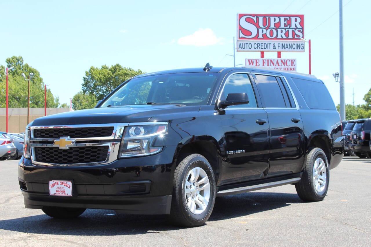 2018 Black Chevrolet Suburban LT 4WD (1GNSKHKC5JR) with an 5.3L V8 OHV 16V engine, 6A transmission, located at 4301 NW 39th , Oklahoma City, OK, 73112, (405) 949-5600, 35.512135, -97.598671 - NO DRIVERS LICENCE -NO FULL COVERAGE INSURANCE - NO CREDIT CHECK. COME ON OVER TO SUPERSPORTS, TAKE A LOOK AND TEST DRIVE. PLEASE GIVE US A CALL AT (405) 949-5600. NO LICENCIA DE CONDUCIR - NO SEGURO DE COBERTURA TOTAL - NO VERIFICACION DE CREDITO. VISITENOS EN SUPERSPORTS, MIRE NUESTRO - Photo#6