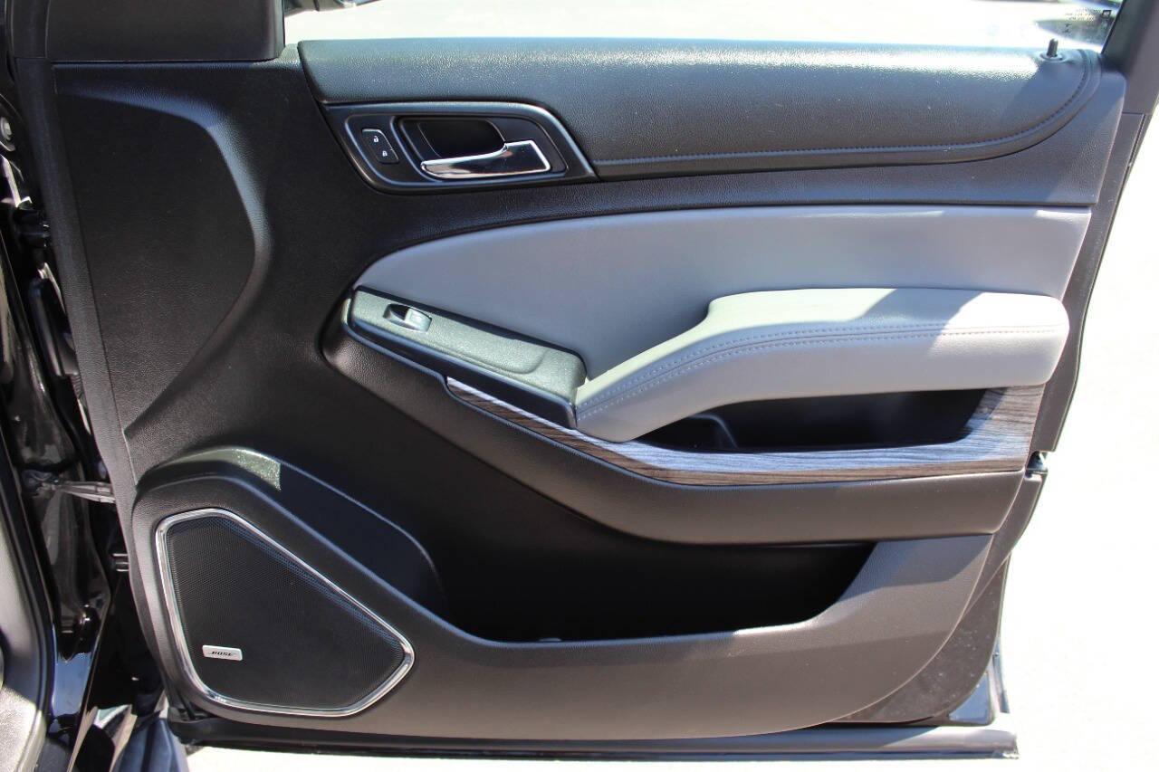 2018 Black Chevrolet Suburban LT 4WD (1GNSKHKC5JR) with an 5.3L V8 OHV 16V engine, 6A transmission, located at 4301 NW 39th , Oklahoma City, OK, 73112, (405) 949-5600, 35.512135, -97.598671 - NO DRIVERS LICENCE -NO FULL COVERAGE INSURANCE - NO CREDIT CHECK. COME ON OVER TO SUPERSPORTS, TAKE A LOOK AND TEST DRIVE. PLEASE GIVE US A CALL AT (405) 949-5600. NO LICENCIA DE CONDUCIR - NO SEGURO DE COBERTURA TOTAL - NO VERIFICACION DE CREDITO. VISITENOS EN SUPERSPORTS, MIRE NUESTRO - Photo#9