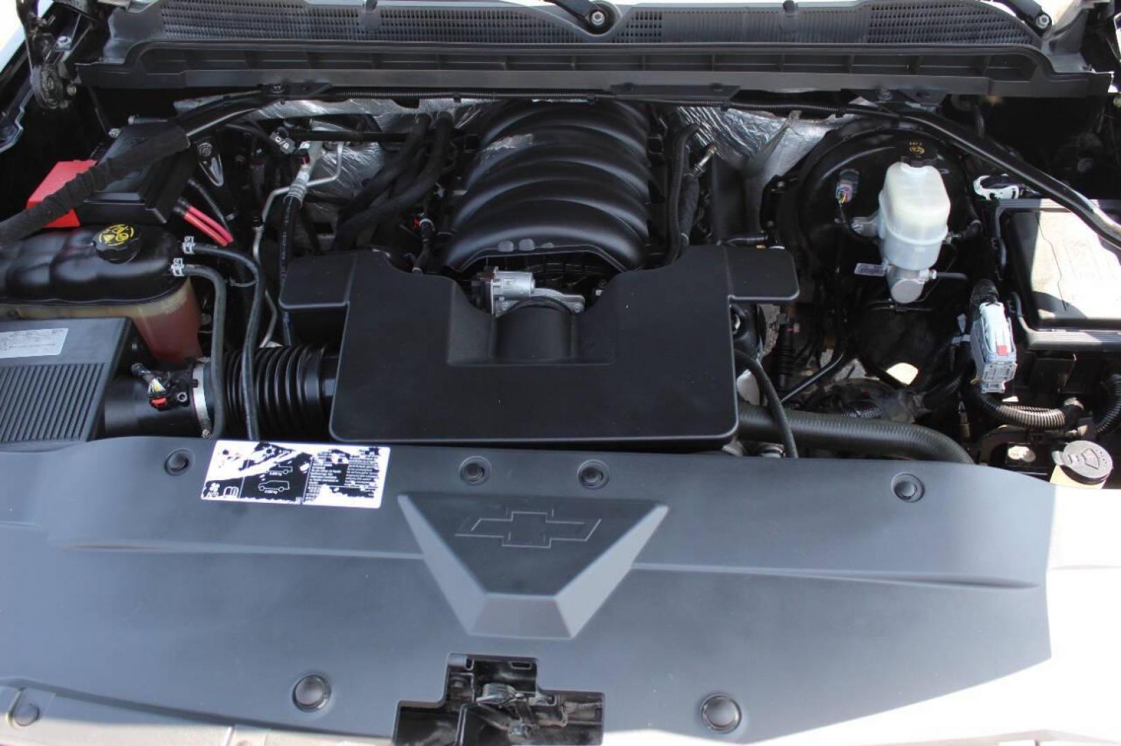 2016 Black Chevrolet Silverado 1500 LT Crew Cab 4WD (3GCUKREC8GG) with an 5.3L V8 OHV 16V engine, 6A transmission, located at 4301 NW 39th , Oklahoma City, OK, 73112, (405) 949-5600, 35.512135, -97.598671 - NO DRIVERS LICENCE -NO FULL COVERAGE INSURANCE - NO CREDIT CHECK. COME ON OVER TO SUPERSPORTS, TAKE A LOOK AND TEST DRIVE. PLEASE GIVE US A CALL AT (405) 949-5600. NO LICENCIA DE CONDUCIR - NO SEGURO DE COBERTURA TOTAL - NO VERIFICACION DE CREDITO. VISITENOS EN SUPERSPORTS, MIRE NUEST - Photo#7