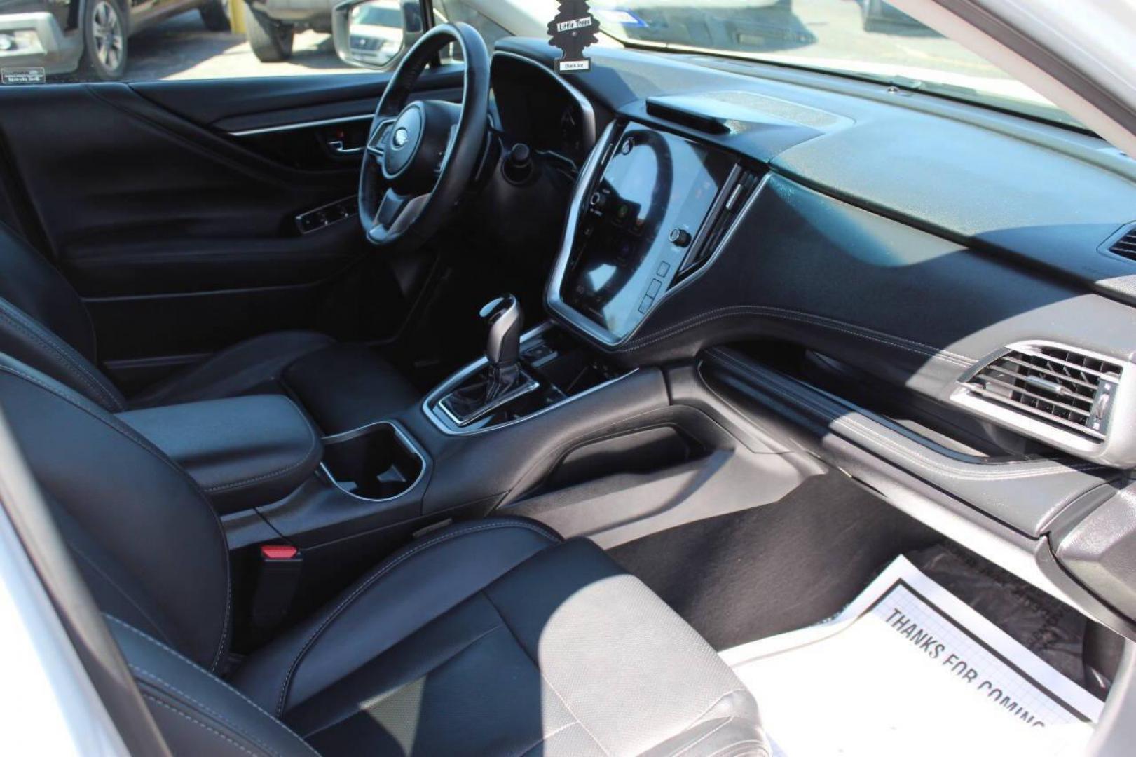 2020 White Subaru Outback Limited XT (4S4BTGND4L3) with an 2.4L H4 DOHC 16V TURBO engine, CVT transmission, located at 4301 NW 39th , Oklahoma City, OK, 73112, (405) 949-5600, 35.512135, -97.598671 - NO DRIVERS LICENCE -NO FULL COVERAGE INSURANCE - NO CREDIT CHECK. COME ON OVER TO SUPERSPORTS, TAKE A LOOK AND TEST DRIVE. PLEASE GIVE US A CALL AT (405) 949-5600. NO LICENCIA DE CONDUCIR - NO SEGURO DE COBERTURA TOTAL - NO VERIFICACION DE CREDITO. VISITENOS EN SUPERSPORTS, MIRE NUESTRO - Photo#8