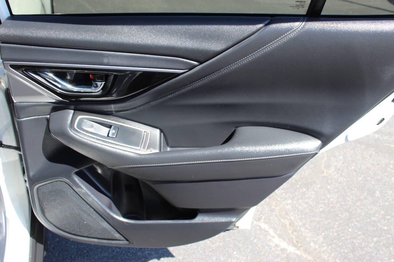 2020 White Subaru Outback Limited XT (4S4BTGND4L3) with an 2.4L H4 Turbocharger 2.4L H4 engine, CVT 8-Speed transmission, located at 4301 NW 39th , Oklahoma City, OK, 73112, (405) 949-5600, 35.512135, -97.598671 - NO DRIVERS LICENCE -NO FULL COVERAGE INSURANCE - NO CREDIT CHECK. COME ON OVER TO SUPERSPORTS, TAKE A LOOK AND TEST DRIVE. PLEASE GIVE US A CALL AT (405) 949-5600. NO LICENCIA DE CONDUCIR - NO SEGURO DE COBERTURA TOTAL - NO VERIFICACION DE CREDITO. VISITENOS EN SUPERSPORTS, MIRE NUESTRO - Photo#11