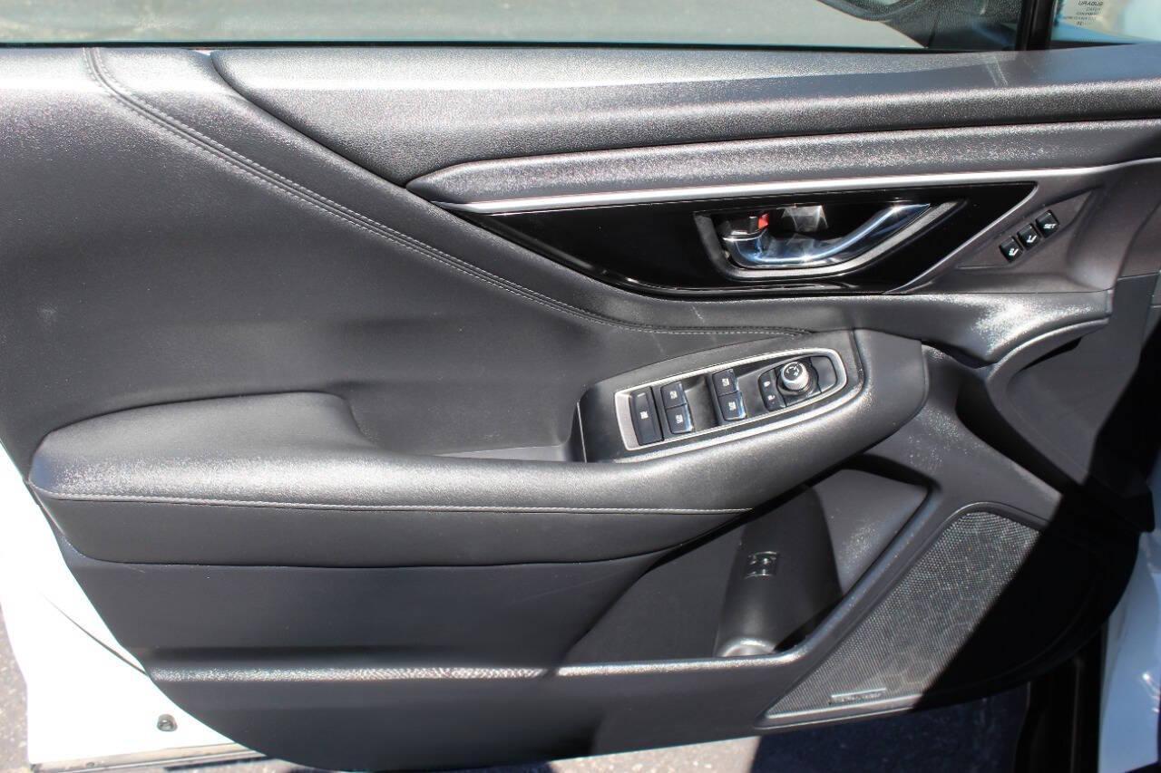 2020 White Subaru Outback Limited XT (4S4BTGND4L3) with an 2.4L H4 Turbocharger 2.4L H4 engine, CVT 8-Speed transmission, located at 4301 NW 39th , Oklahoma City, OK, 73112, (405) 949-5600, 35.512135, -97.598671 - NO DRIVERS LICENCE -NO FULL COVERAGE INSURANCE - NO CREDIT CHECK. COME ON OVER TO SUPERSPORTS, TAKE A LOOK AND TEST DRIVE. PLEASE GIVE US A CALL AT (405) 949-5600. NO LICENCIA DE CONDUCIR - NO SEGURO DE COBERTURA TOTAL - NO VERIFICACION DE CREDITO. VISITENOS EN SUPERSPORTS, MIRE NUESTRO - Photo#16