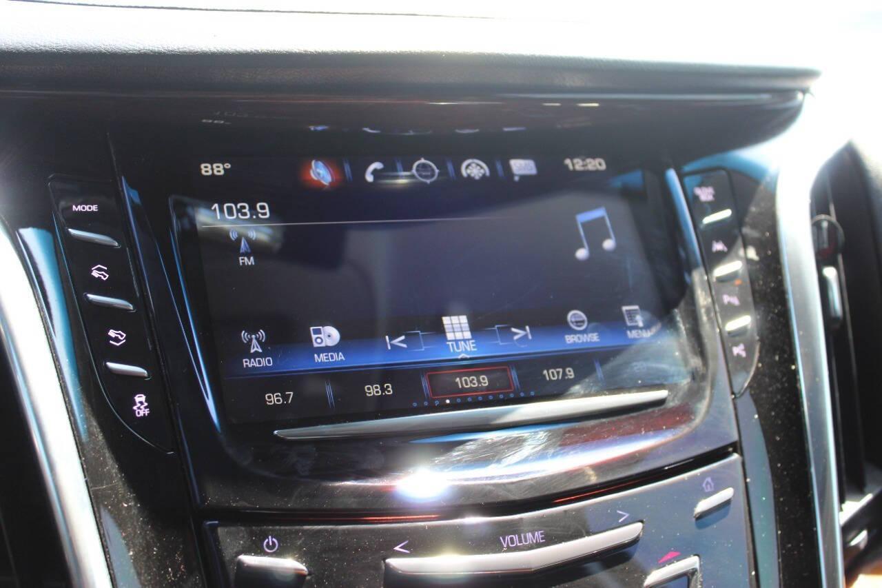 2017 Silver Cadillac Escalade Luxury 4WD (1GYS4BKJ4HR) with an 6.2L V8 6.2L V8 engine, Automatic 8-Speed transmission, located at 4301 NW 39th , Oklahoma City, OK, 73112, (405) 949-5600, 35.512135, -97.598671 - NO DRIVERS LICENCE -NO FULL COVERAGE INSURANCE - NO CREDIT CHECK. COME ON OVER TO SUPERSPORTS, TAKE A LOOK AND TEST DRIVE. PLEASE GIVE US A CALL AT (405) 949-5600. NO LICENCIA DE CONDUCIR - NO SEGURO DE COBERTURA TOTAL - NO VERIFICACION DE CREDITO. VISITENOS EN SUPERSPORTS, MIRE NUESTRO - Photo#23