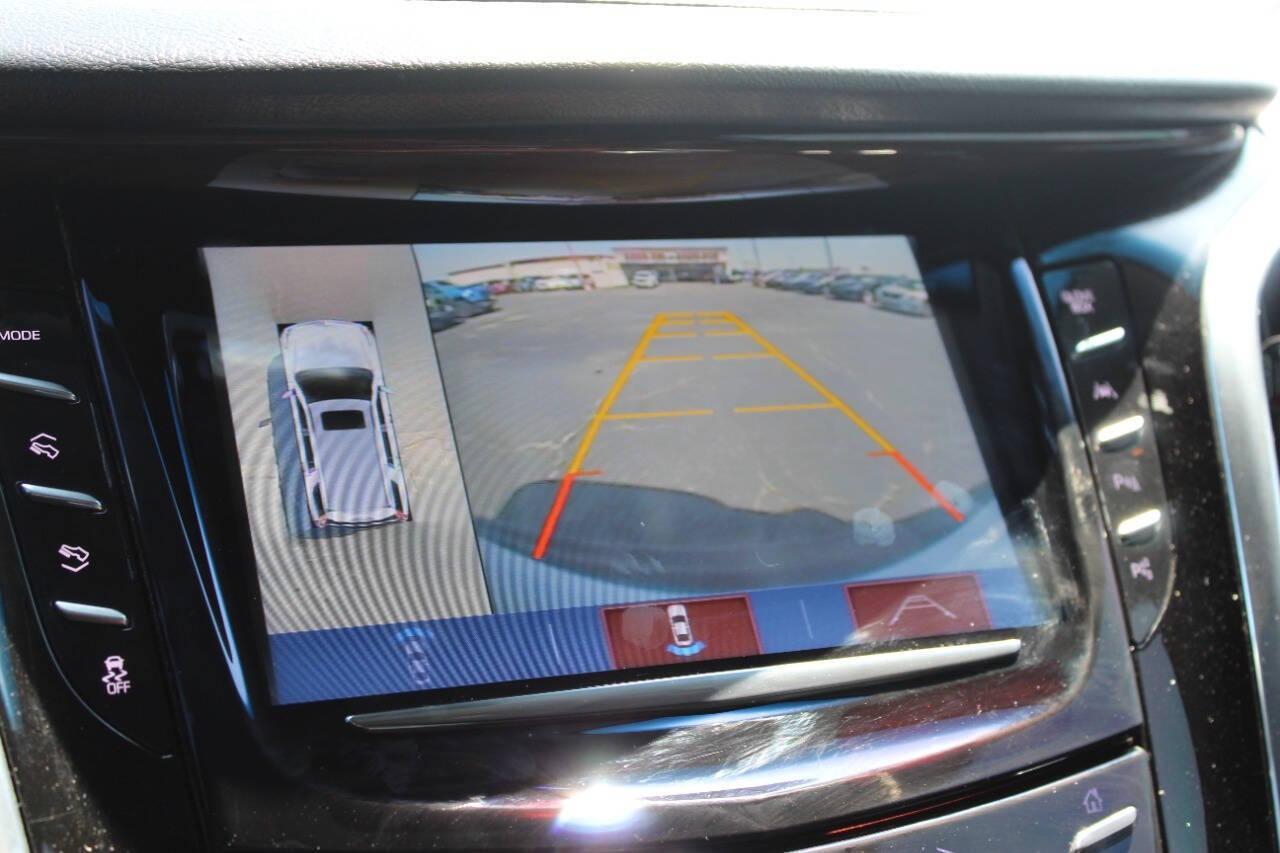 2017 Silver Cadillac Escalade Luxury 4WD (1GYS4BKJ4HR) with an 6.2L V8 6.2L V8 engine, Automatic 8-Speed transmission, located at 4301 NW 39th , Oklahoma City, OK, 73112, (405) 949-5600, 35.512135, -97.598671 - NO DRIVERS LICENCE -NO FULL COVERAGE INSURANCE - NO CREDIT CHECK. COME ON OVER TO SUPERSPORTS, TAKE A LOOK AND TEST DRIVE. PLEASE GIVE US A CALL AT (405) 949-5600. NO LICENCIA DE CONDUCIR - NO SEGURO DE COBERTURA TOTAL - NO VERIFICACION DE CREDITO. VISITENOS EN SUPERSPORTS, MIRE NUESTRO - Photo#25