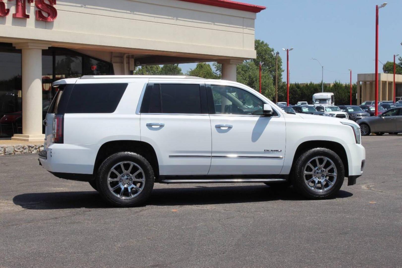2016 White GMC Yukon Denali 2WD (1GKS1CKJ1GR) with an 6.2L V8 OHV 16V engine, 6A transmission, located at 4301 NW 39th , Oklahoma City, OK, 73112, (405) 949-5600, 35.512135, -97.598671 - NO DRIVERS LICENCE -NO FULL COVERAGE INSURANCE - NO CREDIT CHECK. COME ON OVER TO SUPERSPORTS, TAKE A LOOK AND TEST DRIVE. PLEASE GIVE US A CALL AT (405) 949-5600. NO LICENCIA DE CONDUCIR - NO SEGURO DE COBERTURA TOTAL - NO VERIFICACION DE CREDITO. VISITENOS EN SUPERSPORTS, MIRE NUESTRO - Photo#2