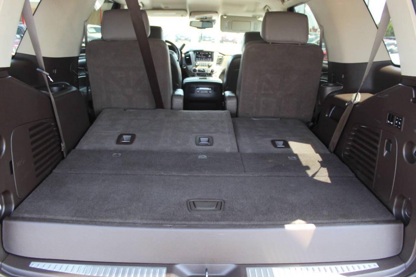 2016 White GMC Yukon Denali 2WD (1GKS1CKJ1GR) with an 6.2L V8 OHV 16V engine, 6A transmission, located at 4301 NW 39th , Oklahoma City, OK, 73112, (405) 949-5600, 35.512135, -97.598671 - NO DRIVERS LICENCE -NO FULL COVERAGE INSURANCE - NO CREDIT CHECK. COME ON OVER TO SUPERSPORTS, TAKE A LOOK AND TEST DRIVE. PLEASE GIVE US A CALL AT (405) 949-5600. NO LICENCIA DE CONDUCIR - NO SEGURO DE COBERTURA TOTAL - NO VERIFICACION DE CREDITO. VISITENOS EN SUPERSPORTS, MIRE NUESTRO - Photo#15