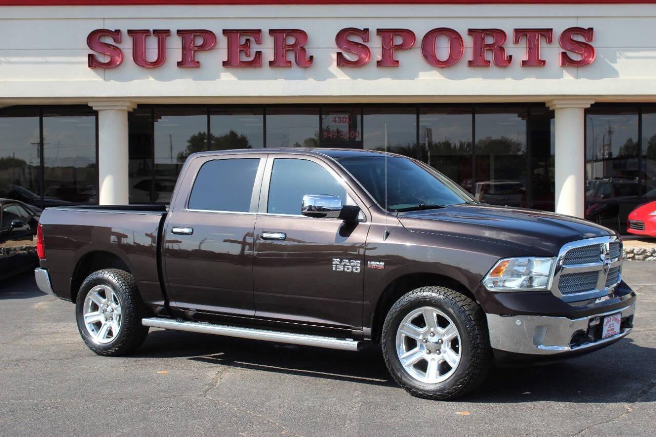 2017 Brown RAM 1500 SLT Crew Cab SWB 4WD (1C6RR7LT7HS) with an 5.7L V8 OHV 16V engine, 8A transmission, located at 4301 NW 39th , Oklahoma City, OK, 73112, (405) 949-5600, 35.512135, -97.598671 - NO DRIVERS LICENCE -NO FULL COVERAGE INSURANCE - NO CREDIT CHECK. COME ON OVER TO SUPERSPORTS, TAKE A LOOK AND TEST DRIVE. PLEASE GIVE US A CALL AT (405) 949-5600. NO LICENCIA DE CONDUCIR - NO SEGURO DE COBERTURA TOTAL - NO VERIFICACION DE CREDITO. VISITENOS EN SUPERSPORTS, MIRE NUESTRO - Photo#0