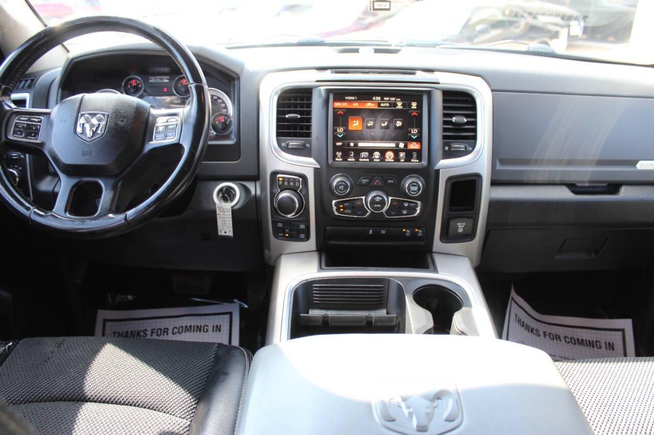 2017 Brown RAM 1500 SLT Crew Cab SWB 4WD (1C6RR7LT7HS) with an 5.7L V8 OHV 16V engine, 8A transmission, located at 4301 NW 39th , Oklahoma City, OK, 73112, (405) 949-5600, 35.512135, -97.598671 - NO DRIVERS LICENCE -NO FULL COVERAGE INSURANCE - NO CREDIT CHECK. COME ON OVER TO SUPERSPORTS, TAKE A LOOK AND TEST DRIVE. PLEASE GIVE US A CALL AT (405) 949-5600. NO LICENCIA DE CONDUCIR - NO SEGURO DE COBERTURA TOTAL - NO VERIFICACION DE CREDITO. VISITENOS EN SUPERSPORTS, MIRE NUESTRO - Photo#16