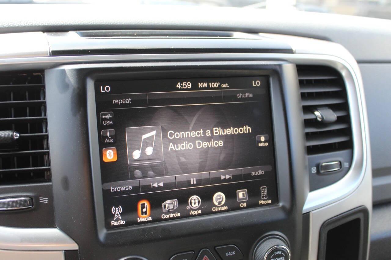 2017 Brown RAM 1500 SLT Crew Cab SWB 4WD (1C6RR7LT7HS) with an 5.7L V8 OHV 16V engine, 8A transmission, located at 4301 NW 39th , Oklahoma City, OK, 73112, (405) 949-5600, 35.512135, -97.598671 - NO DRIVERS LICENCE -NO FULL COVERAGE INSURANCE - NO CREDIT CHECK. COME ON OVER TO SUPERSPORTS, TAKE A LOOK AND TEST DRIVE. PLEASE GIVE US A CALL AT (405) 949-5600. NO LICENCIA DE CONDUCIR - NO SEGURO DE COBERTURA TOTAL - NO VERIFICACION DE CREDITO. VISITENOS EN SUPERSPORTS, MIRE NUESTRO - Photo#19