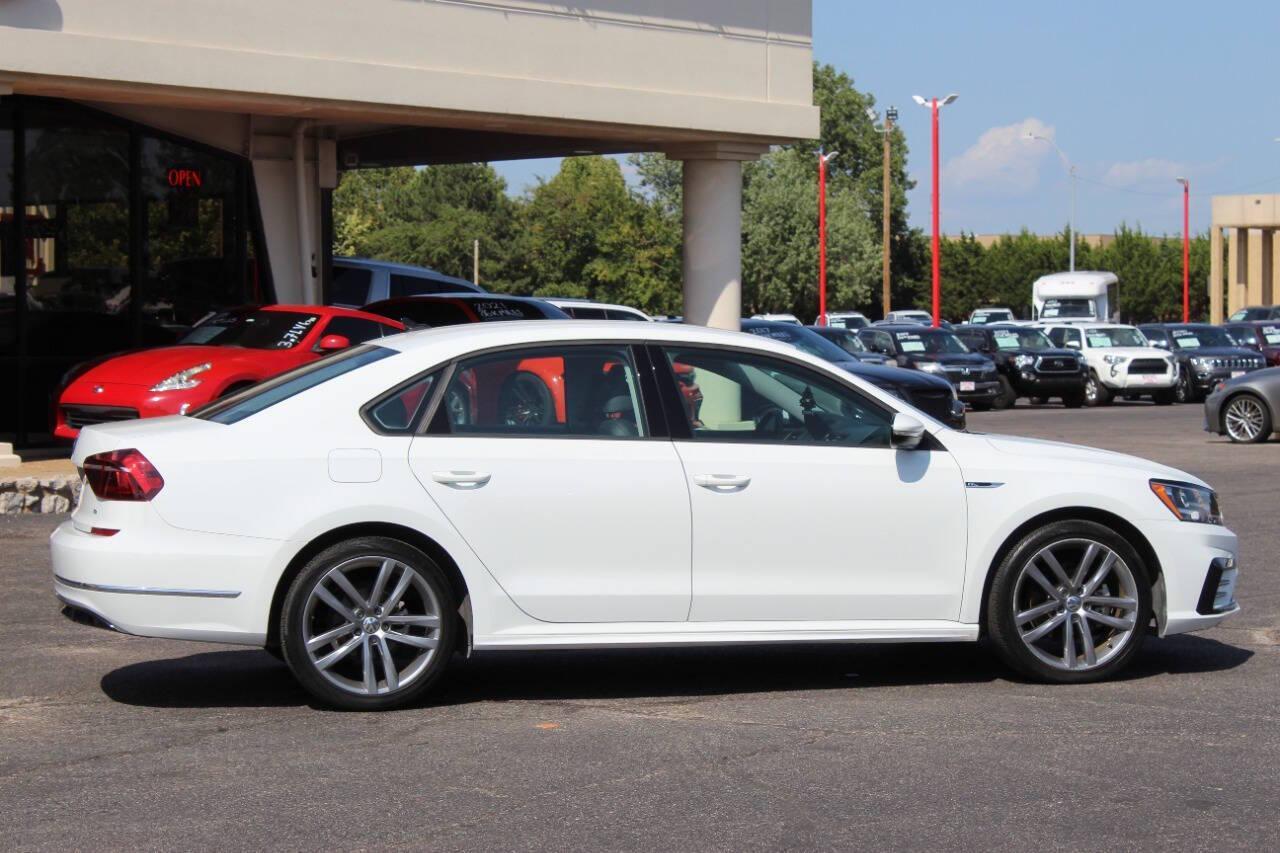 2018 White Volkswagen Passat R-Line (1VWAA7A37JC) with an 2.0L L4 DOHC 16V engine, 6A transmission, located at 4301 NW 39th , Oklahoma City, OK, 73112, (405) 949-5600, 35.512135, -97.598671 - NO DRIVERS LICENCE -NO FULL COVERAGE INSURANCE - NO CREDIT CHECK. COME ON OVER TO SUPERSPORTS, TAKE A LOOK AND TEST DRIVE. PLEASE GIVE US A CALL AT (405) 949-5600. NO LICENCIA DE CONDUCIR - NO SEGURO DE COBERTURA TOTAL - NO VERIFICACION DE CREDITO. VISITENOS EN SUPERSPORTS, MIRE NUESTRO - Photo#2