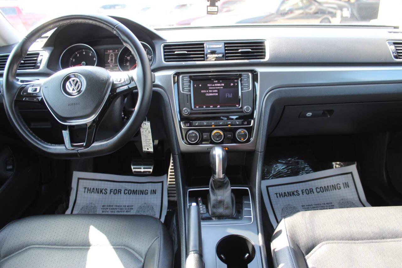 2018 White Volkswagen Passat R-Line (1VWAA7A37JC) with an 2.0L L4 DOHC 16V engine, 6A transmission, located at 4301 NW 39th , Oklahoma City, OK, 73112, (405) 949-5600, 35.512135, -97.598671 - NO DRIVERS LICENCE -NO FULL COVERAGE INSURANCE - NO CREDIT CHECK. COME ON OVER TO SUPERSPORTS, TAKE A LOOK AND TEST DRIVE. PLEASE GIVE US A CALL AT (405) 949-5600. NO LICENCIA DE CONDUCIR - NO SEGURO DE COBERTURA TOTAL - NO VERIFICACION DE CREDITO. VISITENOS EN SUPERSPORTS, MIRE NUESTRO - Photo#17