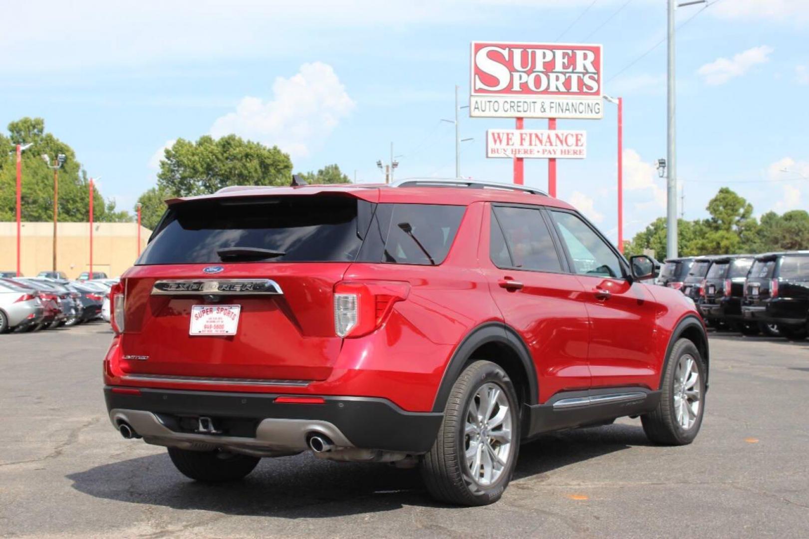 2021 Red Ford Explorer Limited (1FMSK7FH2MG) with an 2.3L L4 DOHC 16V engine, 10A transmission, located at 4301 NW 39th , Oklahoma City, OK, 73112, (405) 949-5600, 35.512135, -97.598671 - NO DRIVERS LICENCE -NO FULL COVERAGE INSURANCE - NO CREDIT CHECK. COME ON OVER TO SUPERSPORTS, TAKE A LOOK AND TEST DRIVE. PLEASE GIVE US A CALL AT (405) 949-5600. NO LICENCIA DE CONDUCIR - NO SEGURO DE COBERTURA TOTAL - NO VERIFICACION DE CREDITO. VISITENOS EN SUPERSPORTS, MIRE NUESTRO - Photo#2