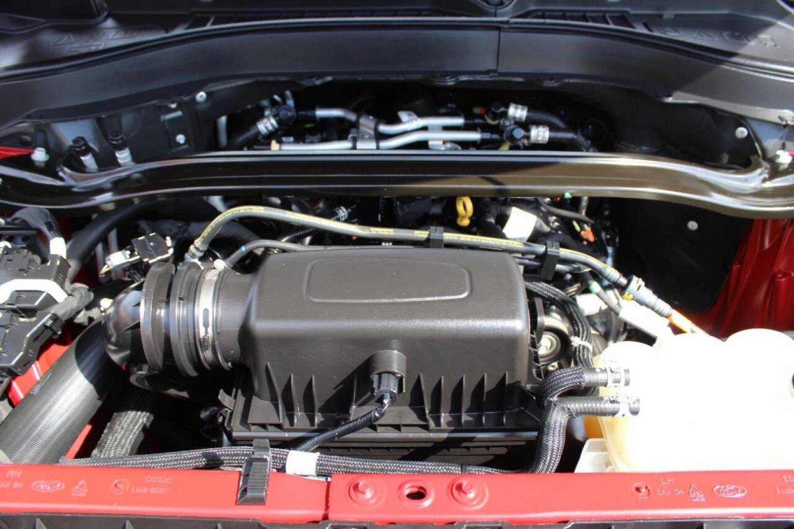 2021 Red Ford Explorer Limited (1FMSK7FH2MG) with an 2.3L L4 DOHC 16V engine, 10A transmission, located at 4301 NW 39th , Oklahoma City, OK, 73112, (405) 949-5600, 35.512135, -97.598671 - NO DRIVERS LICENCE -NO FULL COVERAGE INSURANCE - NO CREDIT CHECK. COME ON OVER TO SUPERSPORTS, TAKE A LOOK AND TEST DRIVE. PLEASE GIVE US A CALL AT (405) 949-5600. NO LICENCIA DE CONDUCIR - NO SEGURO DE COBERTURA TOTAL - NO VERIFICACION DE CREDITO. VISITENOS EN SUPERSPORTS, MIRE NUESTRO - Photo#6