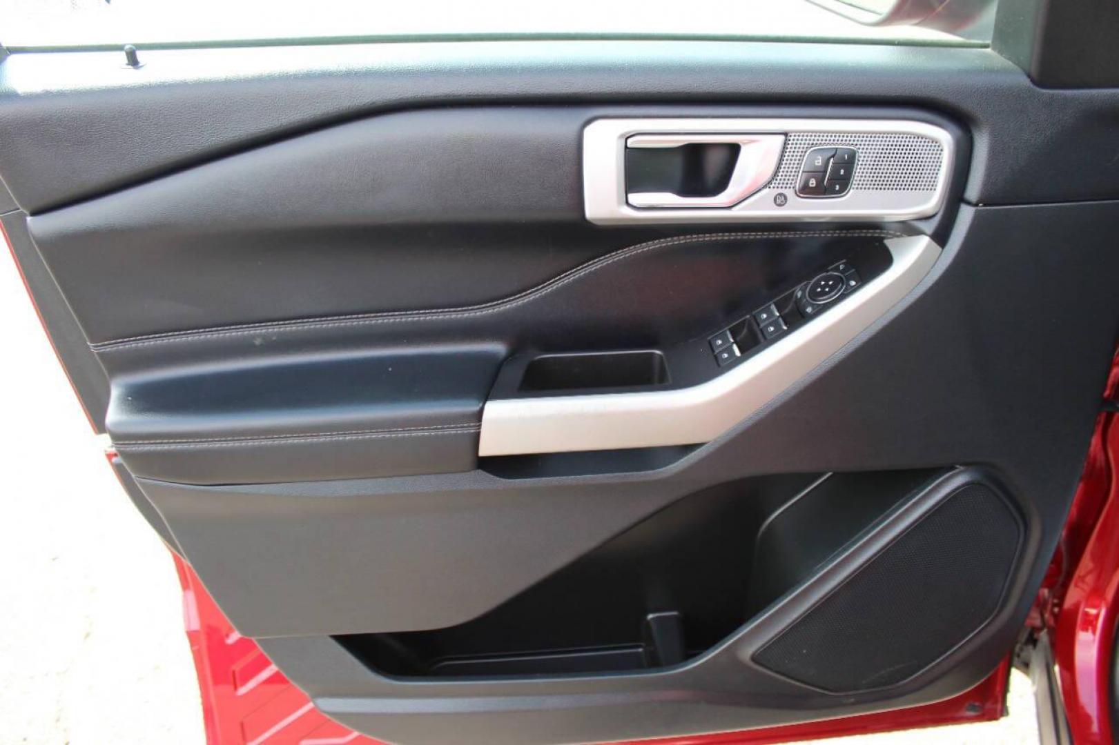 2021 Red Ford Explorer Limited (1FMSK7FH2MG) with an 2.3L L4 DOHC 16V engine, 10A transmission, located at 4301 NW 39th , Oklahoma City, OK, 73112, (405) 949-5600, 35.512135, -97.598671 - NO DRIVERS LICENCE -NO FULL COVERAGE INSURANCE - NO CREDIT CHECK. COME ON OVER TO SUPERSPORTS, TAKE A LOOK AND TEST DRIVE. PLEASE GIVE US A CALL AT (405) 949-5600. NO LICENCIA DE CONDUCIR - NO SEGURO DE COBERTURA TOTAL - NO VERIFICACION DE CREDITO. VISITENOS EN SUPERSPORTS, MIRE NUESTRO - Photo#18