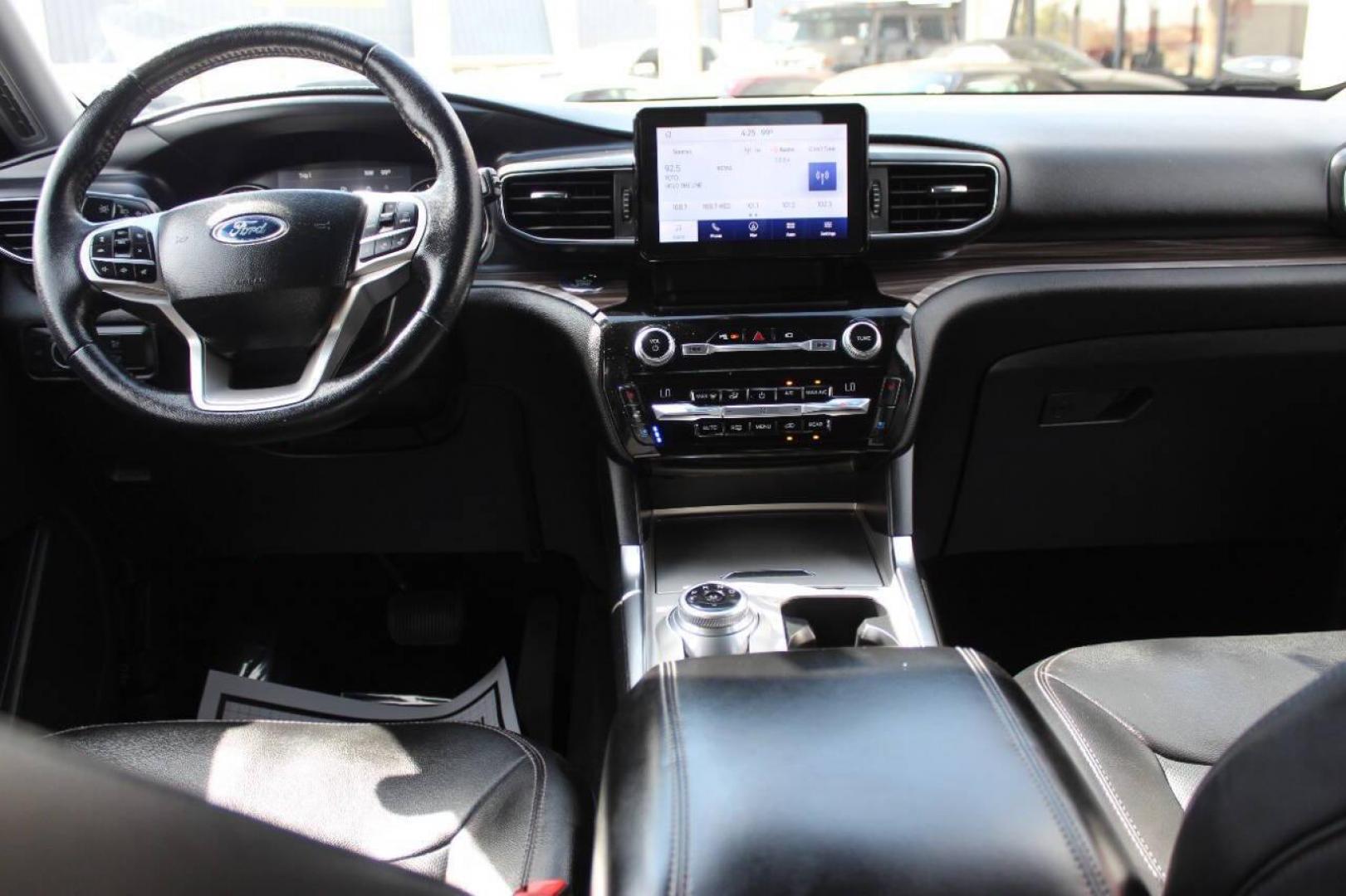 2021 Red Ford Explorer Limited (1FMSK7FH2MG) with an 2.3L L4 DOHC 16V engine, 10A transmission, located at 4301 NW 39th , Oklahoma City, OK, 73112, (405) 949-5600, 35.512135, -97.598671 - NO DRIVERS LICENCE -NO FULL COVERAGE INSURANCE - NO CREDIT CHECK. COME ON OVER TO SUPERSPORTS, TAKE A LOOK AND TEST DRIVE. PLEASE GIVE US A CALL AT (405) 949-5600. NO LICENCIA DE CONDUCIR - NO SEGURO DE COBERTURA TOTAL - NO VERIFICACION DE CREDITO. VISITENOS EN SUPERSPORTS, MIRE NUESTRO - Photo#19