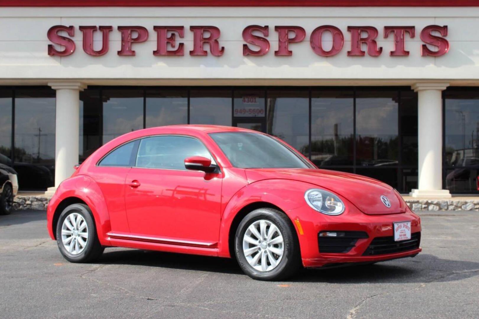 2019 Red Volkswagen Beetle 2.0T S (3VWFD7AT5KM) with an 2.0L L4 DOHC 16V engine, 6A transmission, located at 4301 NW 39th , Oklahoma City, OK, 73112, (405) 949-5600, 35.512135, -97.598671 - NO DRIVERS LICENCE -NO FULL COVERAGE INSURANCE - NO CREDIT CHECK. COME ON OVER TO SUPERSPORTS, TAKE A LOOK AND TEST DRIVE. PLEASE GIVE US A CALL AT (405) 949-5600. NO LICENCIA DE CONDUCIR - NO SEGURO DE COBERTURA TOTAL - NO VERIFICACION DE CREDITO. VISITENOS EN SUPERSPORTS, MIRE NUEST - Photo#0