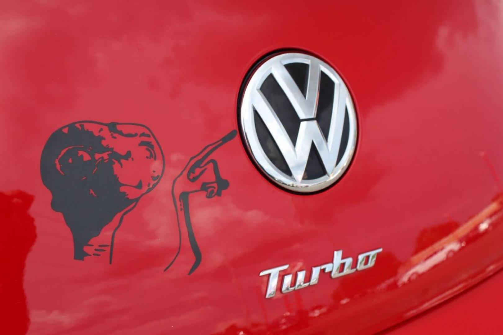 2019 Red Volkswagen Beetle 2.0T S (3VWFD7AT5KM) with an 2.0L L4 DOHC 16V engine, 6A transmission, located at 4301 NW 39th , Oklahoma City, OK, 73112, (405) 949-5600, 35.512135, -97.598671 - NO DRIVERS LICENCE -NO FULL COVERAGE INSURANCE - NO CREDIT CHECK. COME ON OVER TO SUPERSPORTS, TAKE A LOOK AND TEST DRIVE. PLEASE GIVE US A CALL AT (405) 949-5600. NO LICENCIA DE CONDUCIR - NO SEGURO DE COBERTURA TOTAL - NO VERIFICACION DE CREDITO. VISITENOS EN SUPERSPORTS, MIRE NUEST - Photo#11
