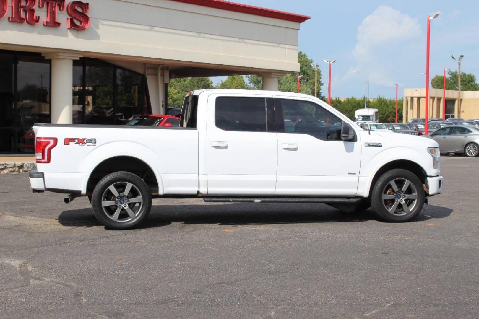 2016 White Ford F-150 XL SuperCrew 6.5-ft. Bed 4WD (1FTFW1EG1GK) with an 3.5 V6 engine, 6A transmission, located at 4301 NW 39th , Oklahoma City, OK, 73112, (405) 949-5600, 35.512135, -97.598671 - NO DRIVERS LICENCE -NO FULL COVERAGE INSURANCE - NO CREDIT CHECK. COME ON OVER TO SUPERSPORTS, TAKE A LOOK AND TEST DRIVE. PLEASE GIVE US A CALL AT (405) 949-5600. NO LICENCIA DE CONDUCIR - NO SEGURO DE COBERTURA TOTAL - NO VERIFICACION DE CREDITO. VISITENOS EN SUPERSPORTS, MIRE NUESTRO - Photo#2